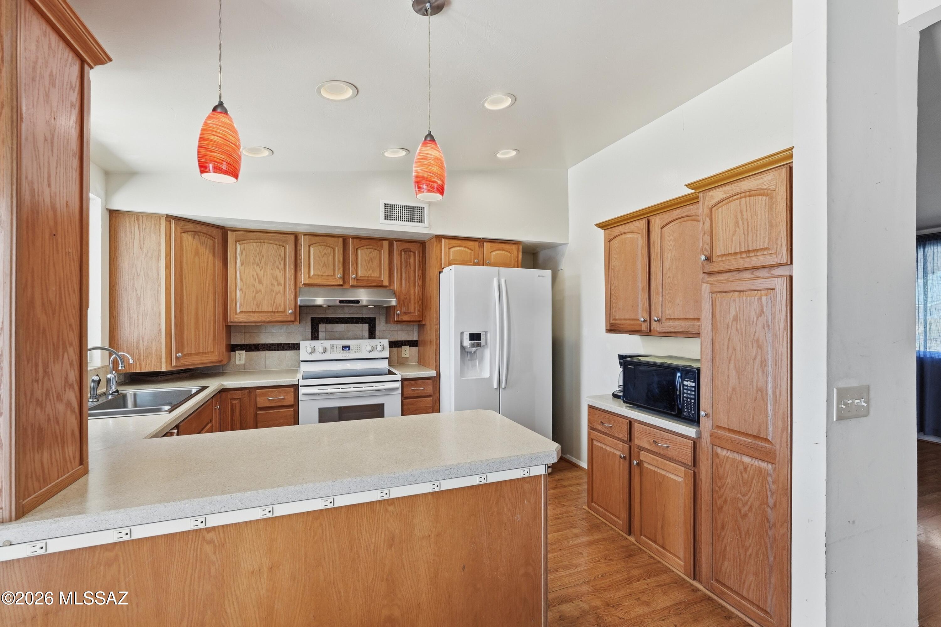 Longview Estates (194-470) - Residential