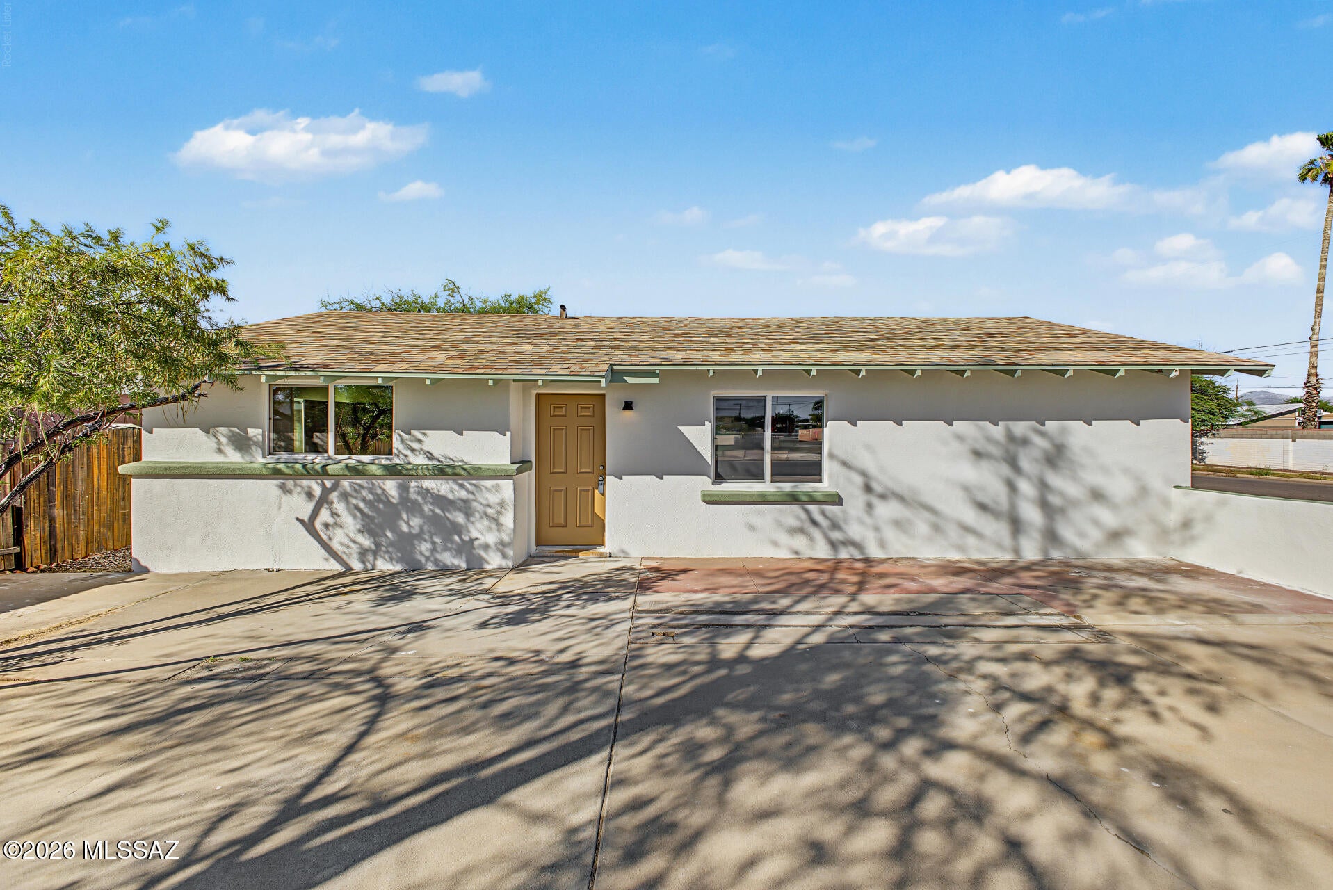 Country Club Manor - Residential