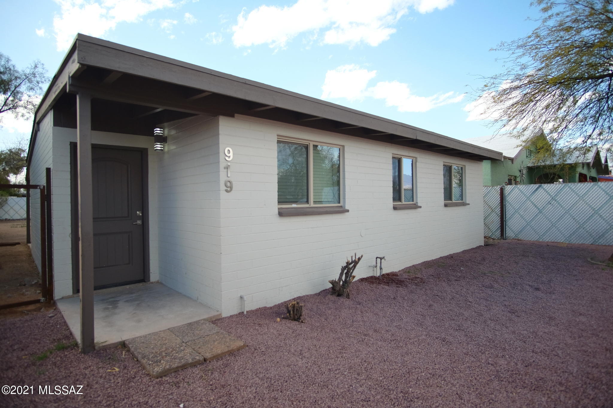Sahuaro Hill - Residential Lease