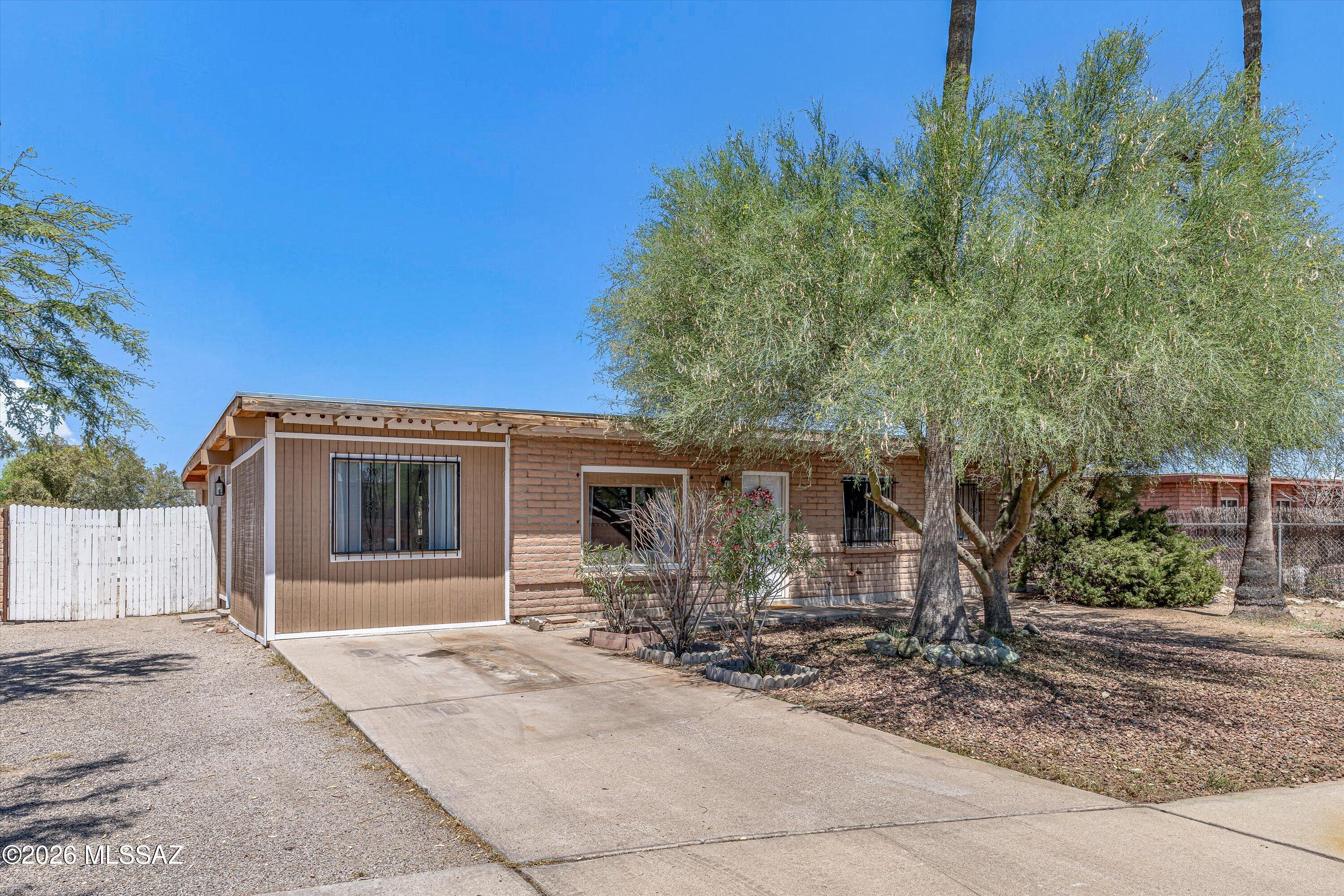 Desert Shadows (312-511) - Residential