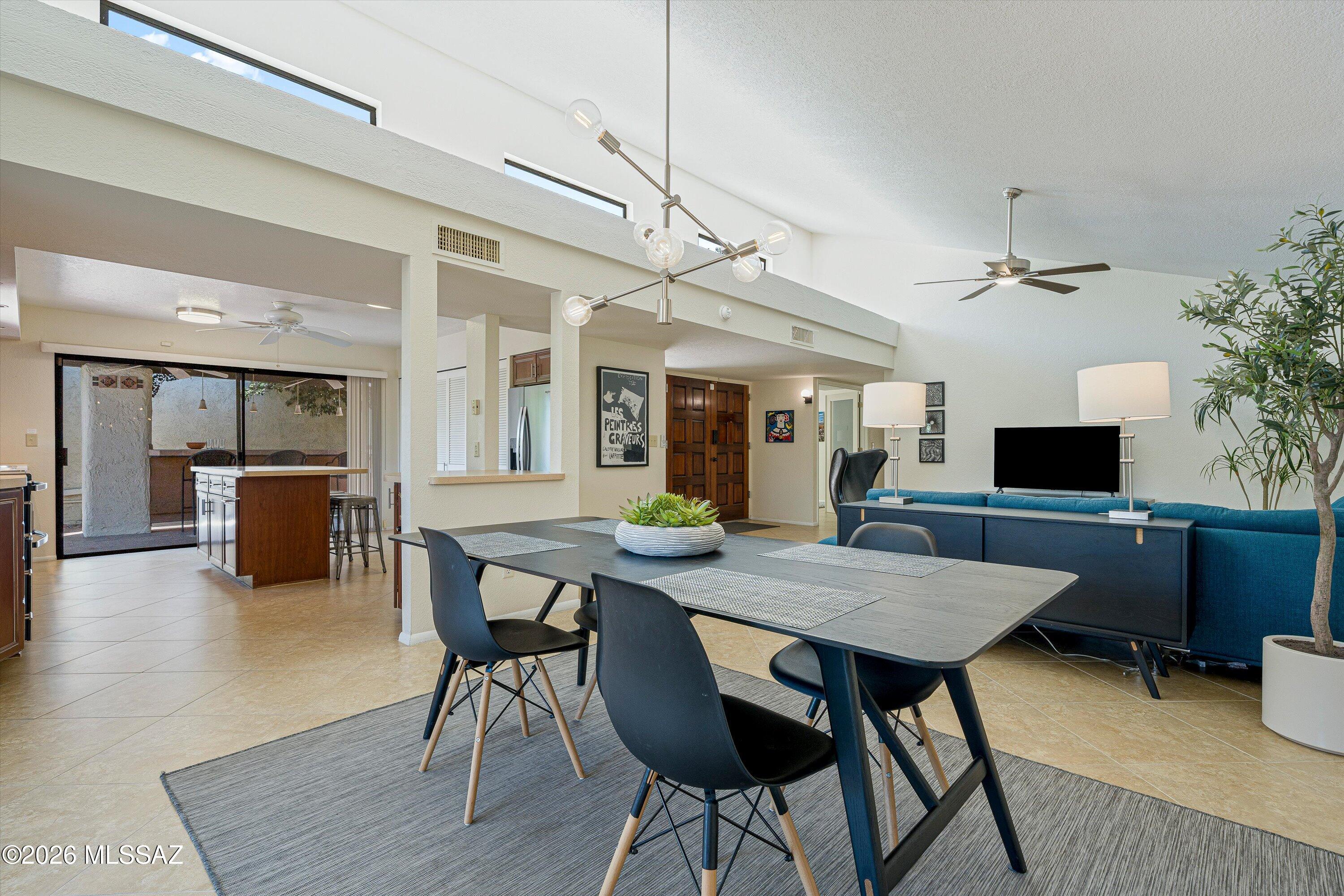 Villa Del Rio (1-148) - Residential