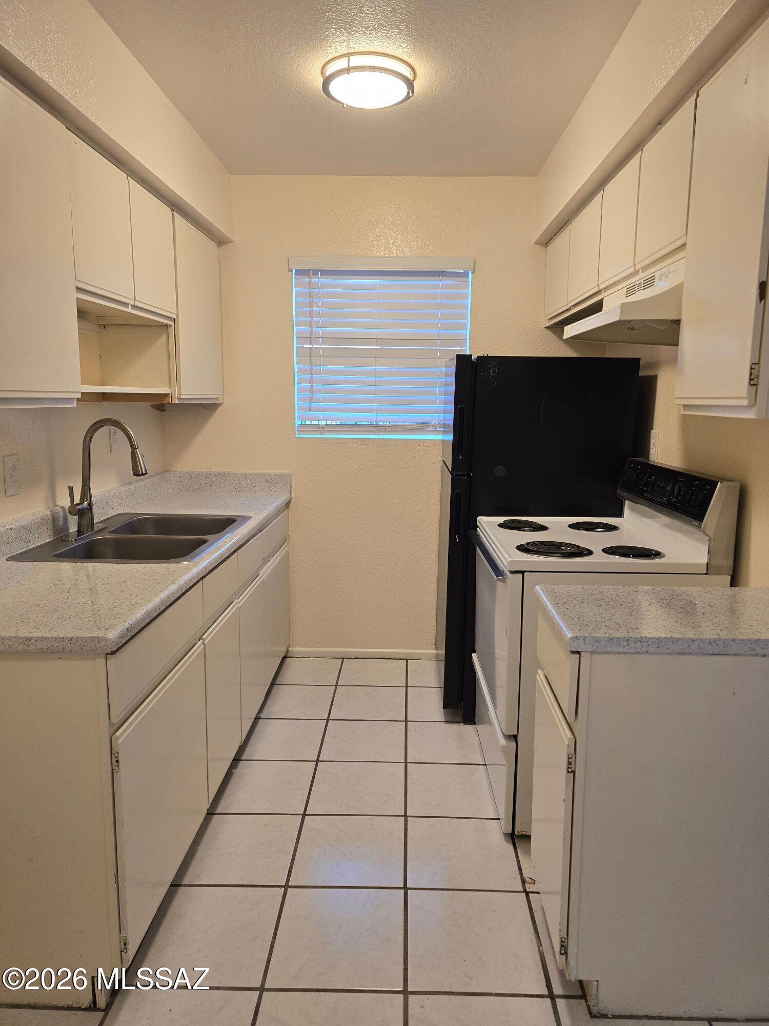 Country Club Park Annex - Residential Lease
