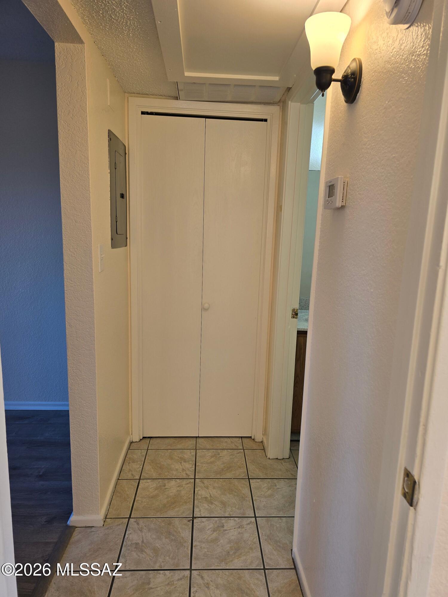 Country Club Park Annex - Residential Lease