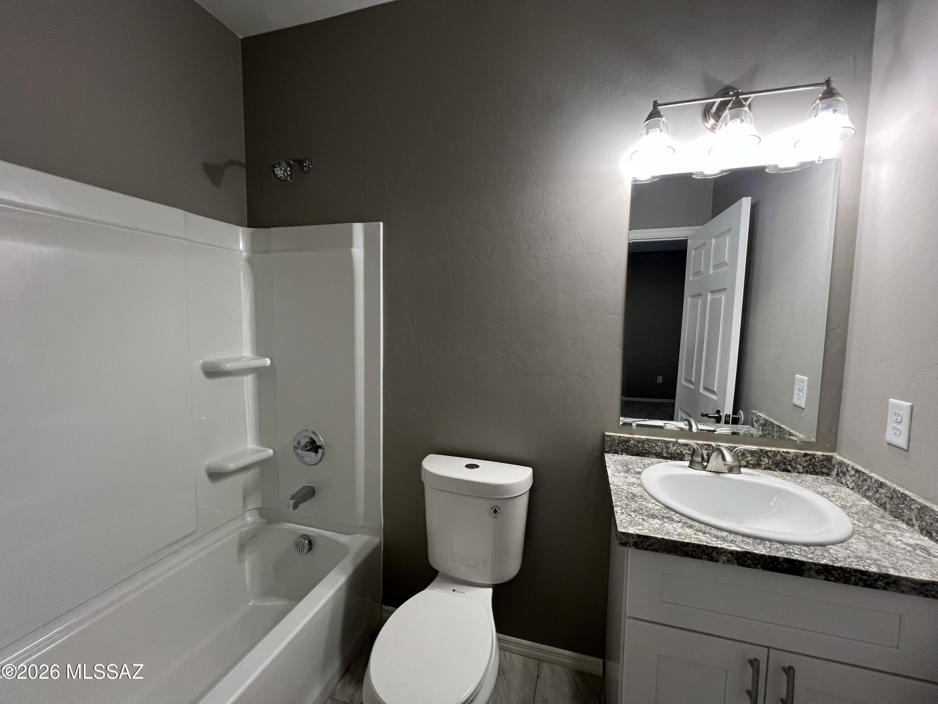 Bronx Park Addition - Residential Lease