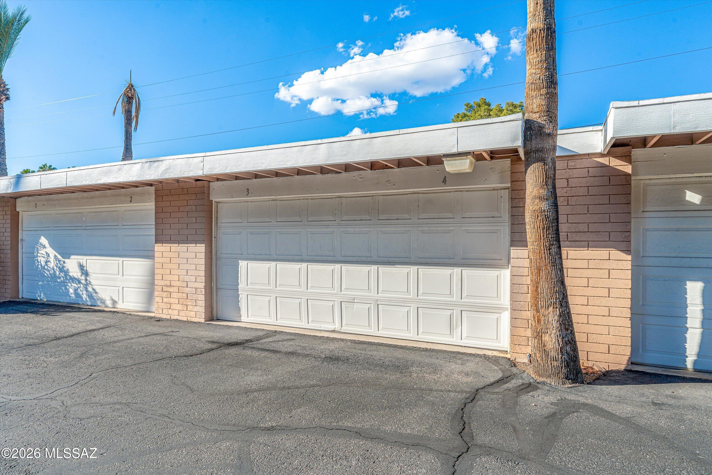Country Club Heights - Residential