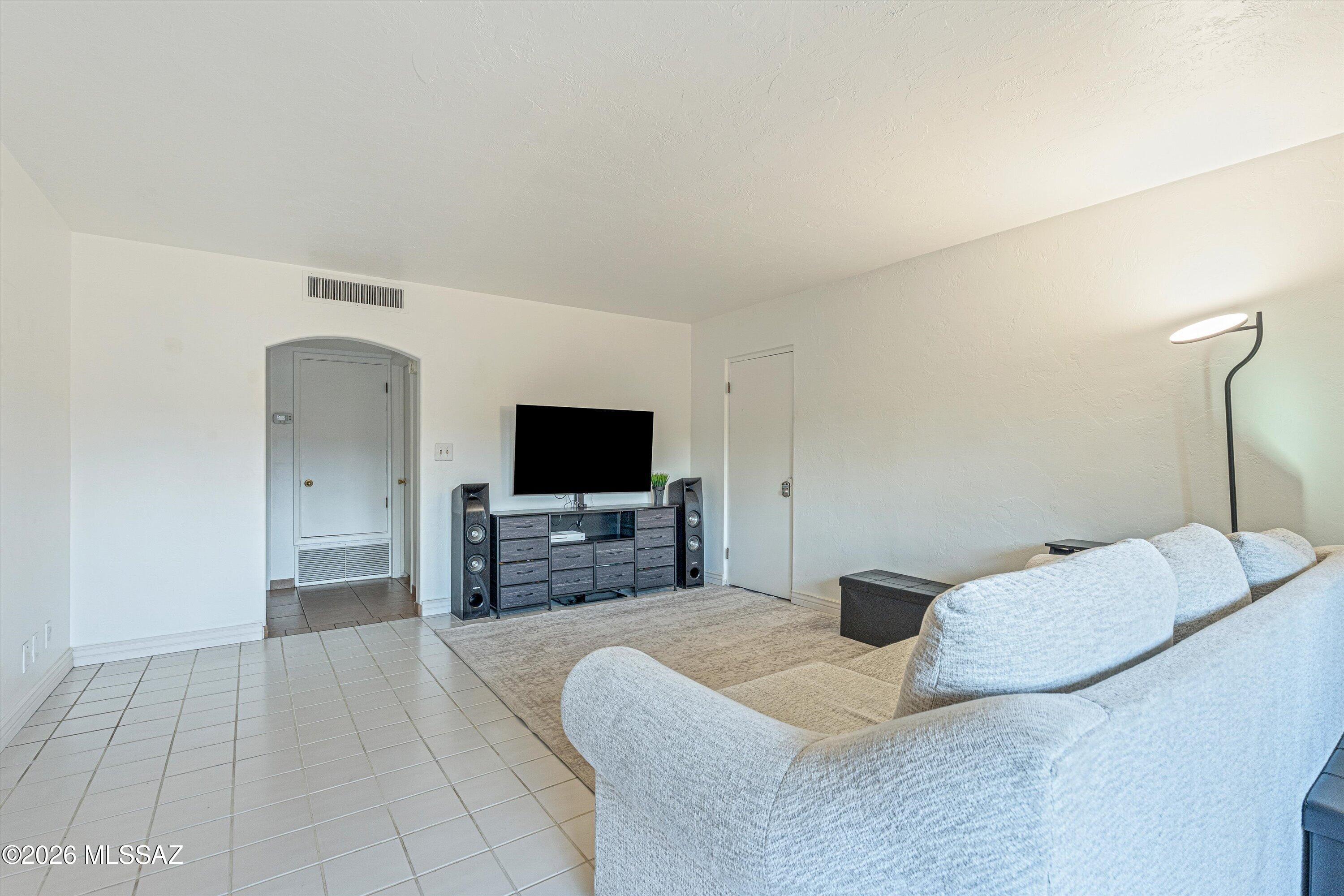 Country Club Heights - Residential
