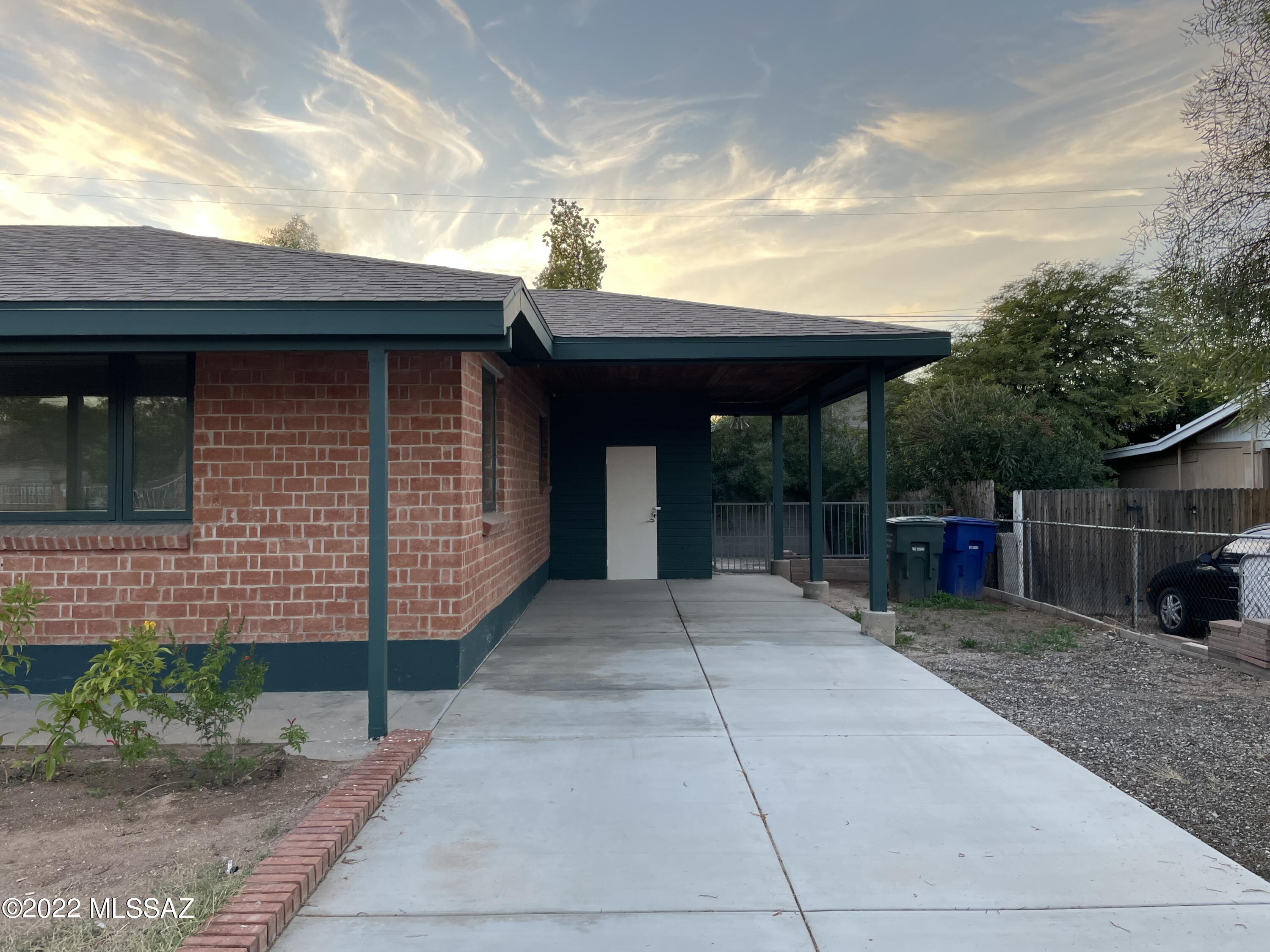 El Cortez Heights - Residential Lease