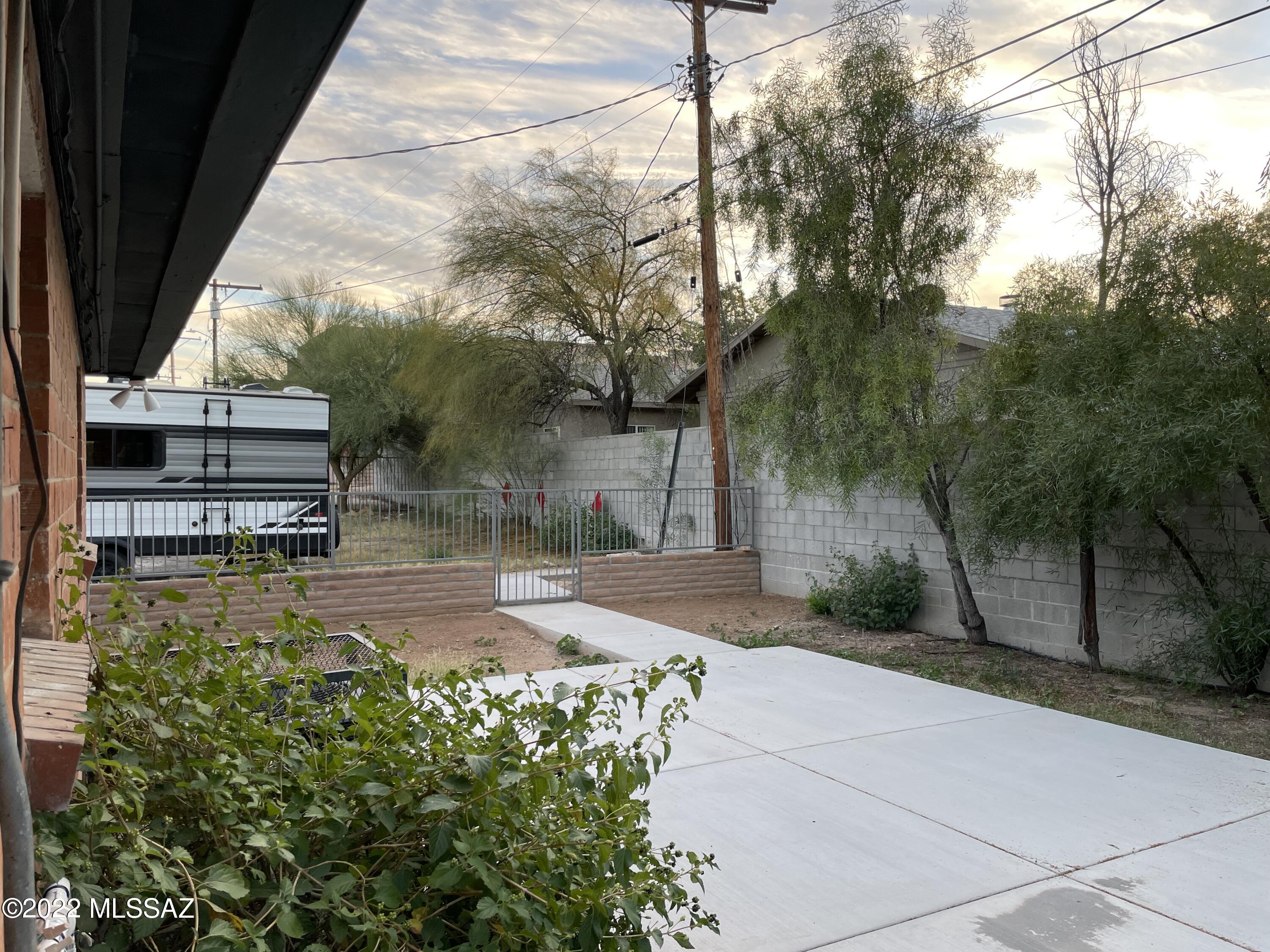 El Cortez Heights - Residential Lease