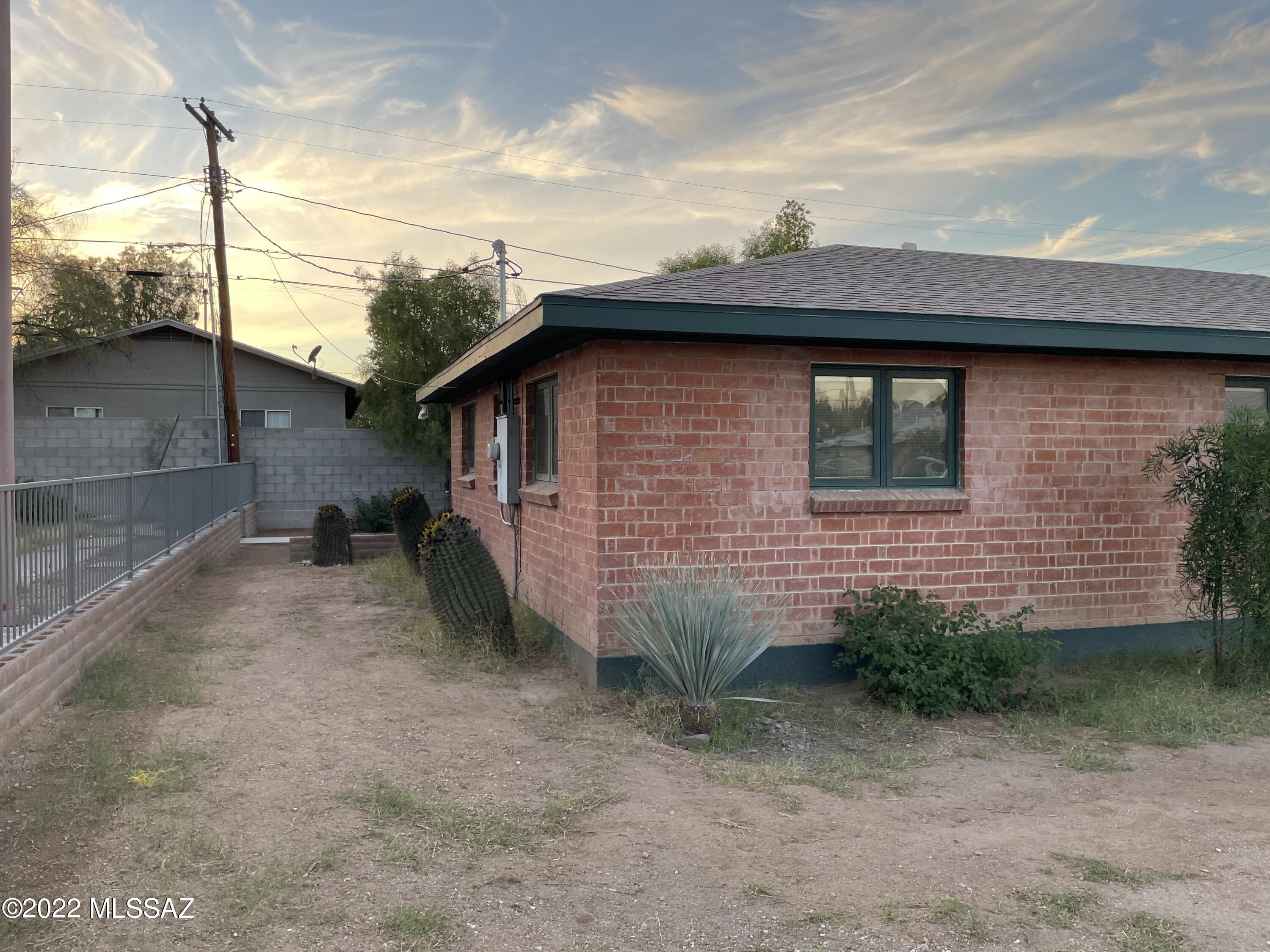 El Cortez Heights - Residential Lease