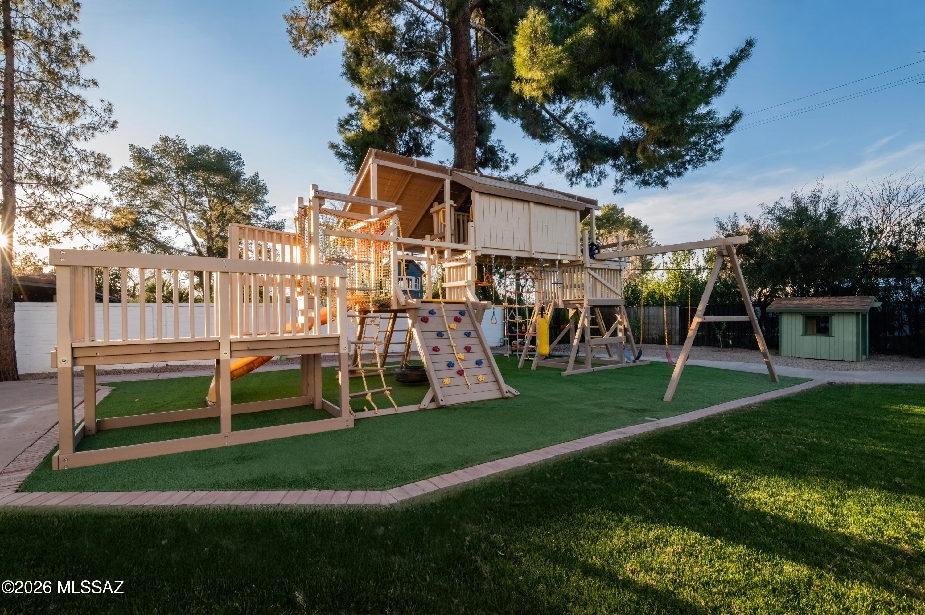 Country Club Estates NO. 1 - Residential