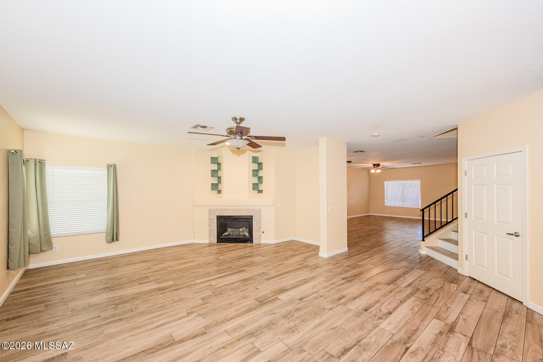 Black Horse (1-411) - Residential