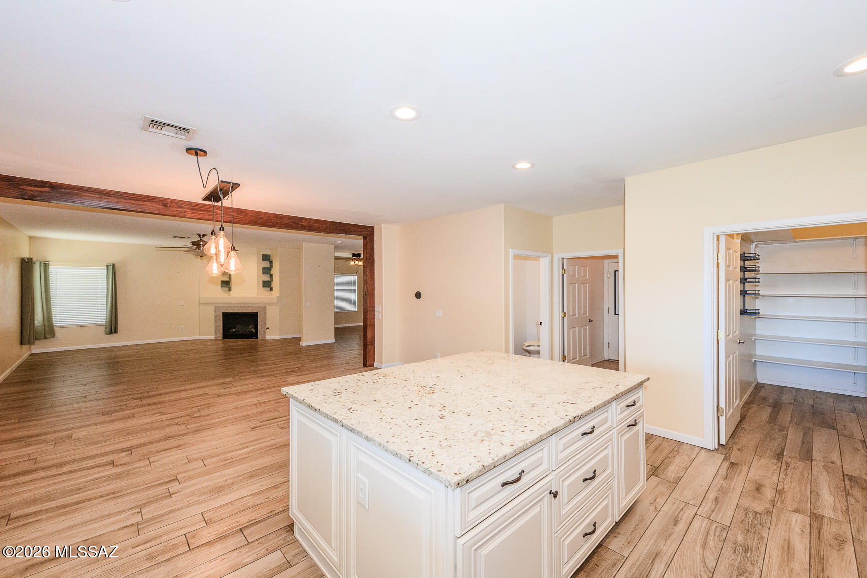 Black Horse (1-411) - Residential