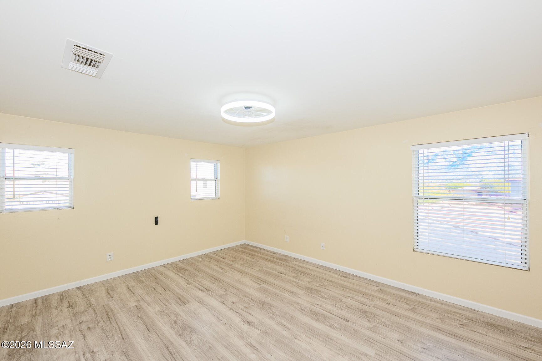 Black Horse (1-411) - Residential