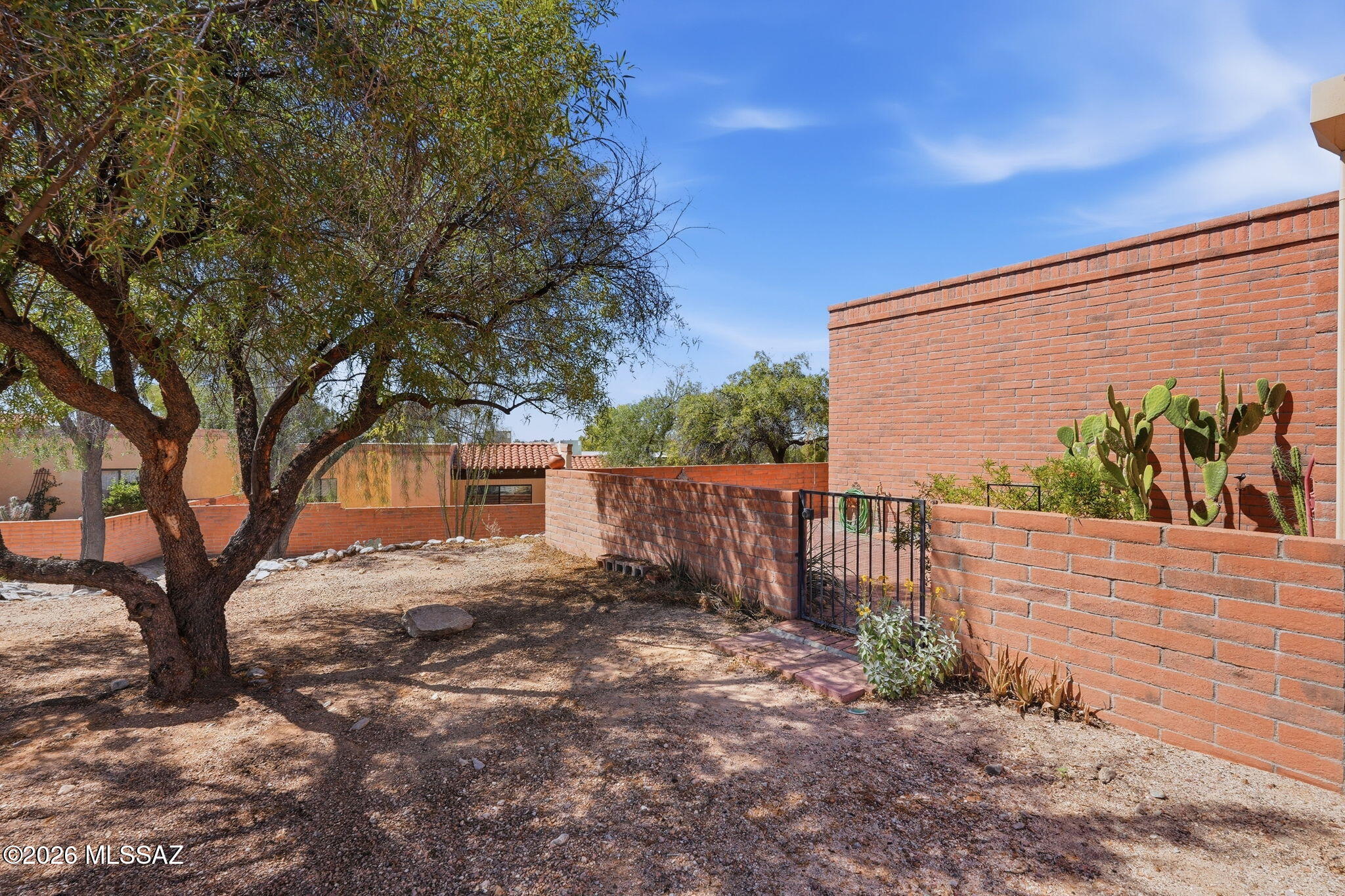 La Cholla Hills(1-313) - Residential