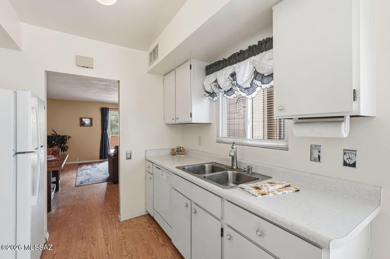 Green Valley Townhouses NO.7 - Residential