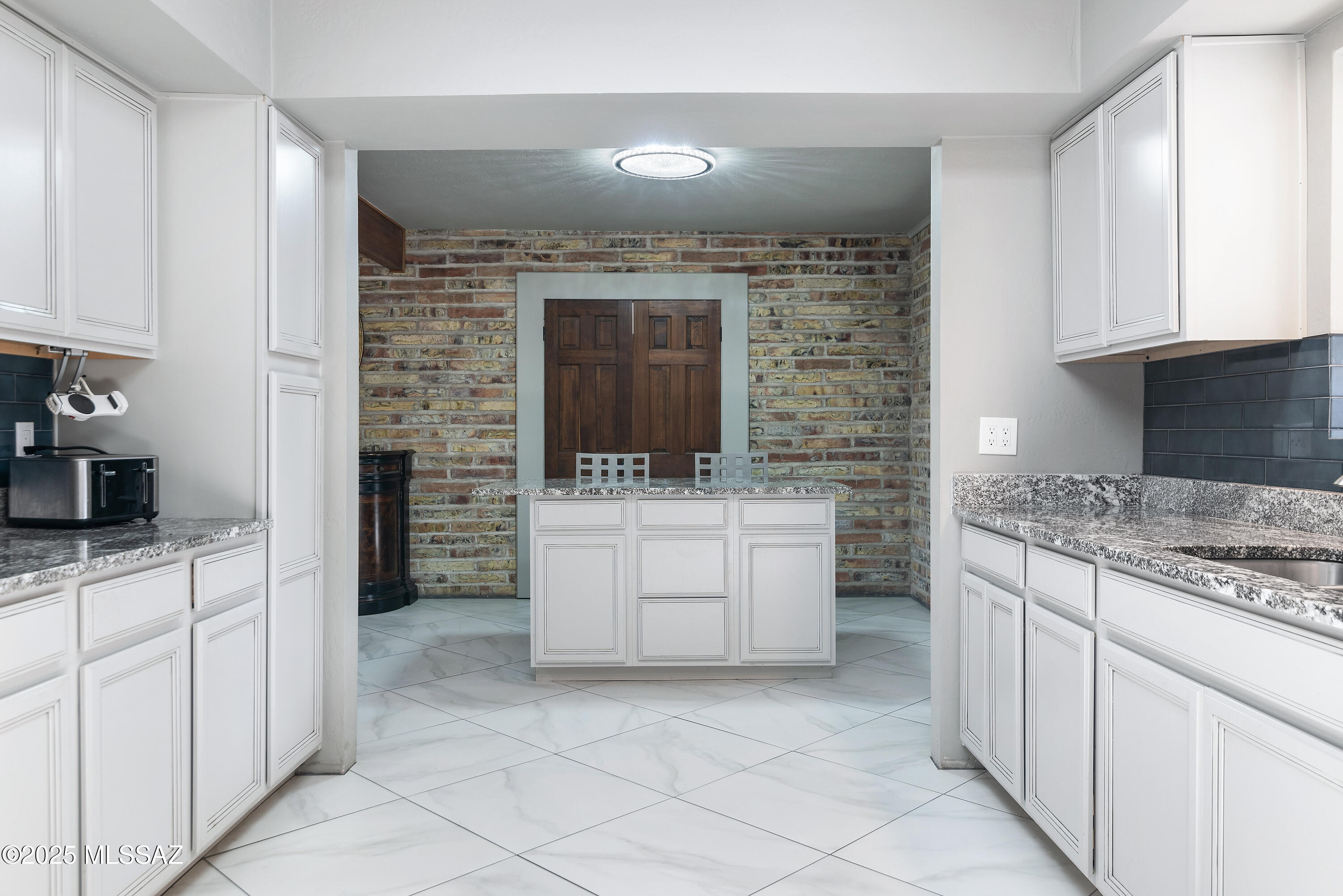 Unsubdivided - Residential Lease