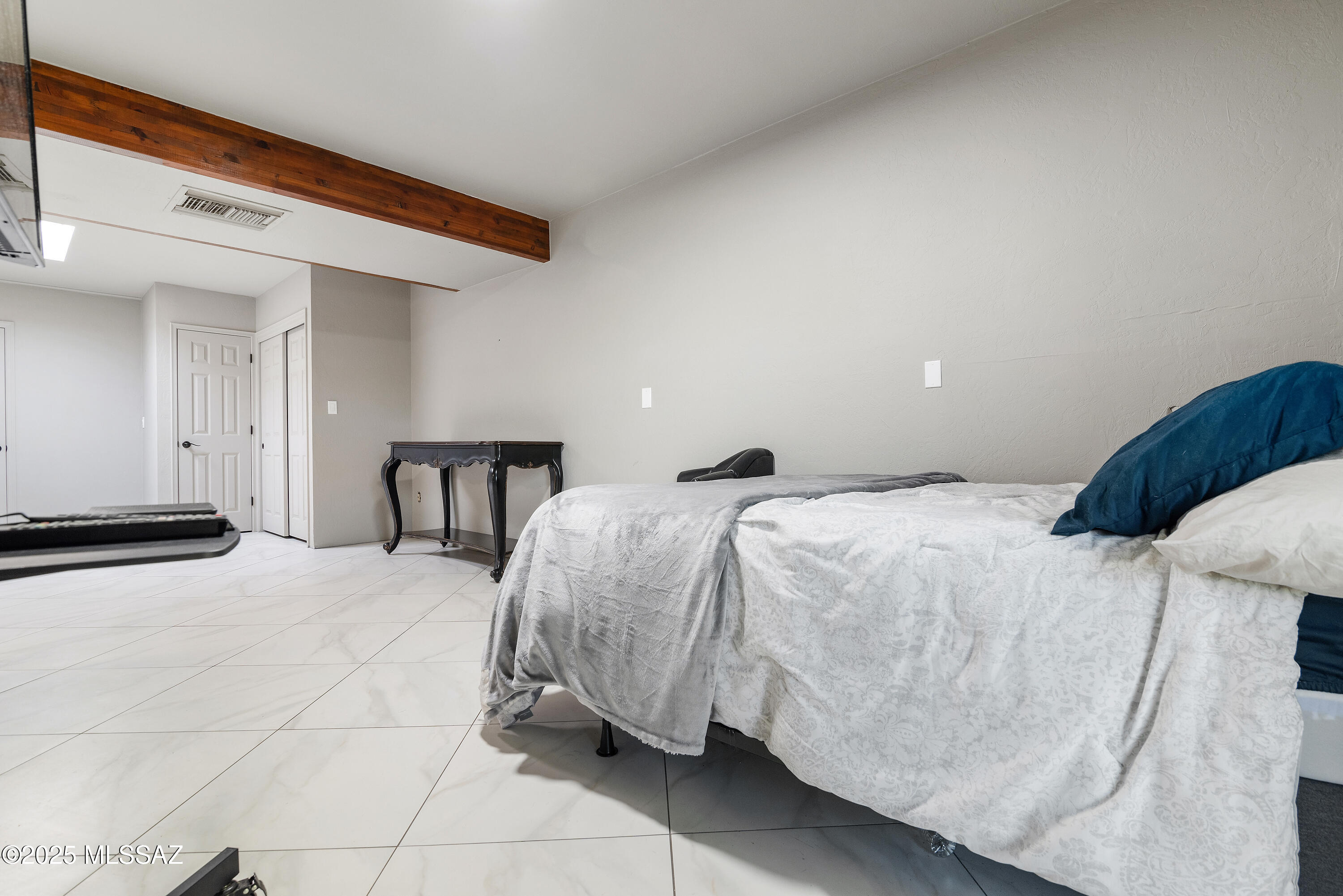Unsubdivided - Residential Lease