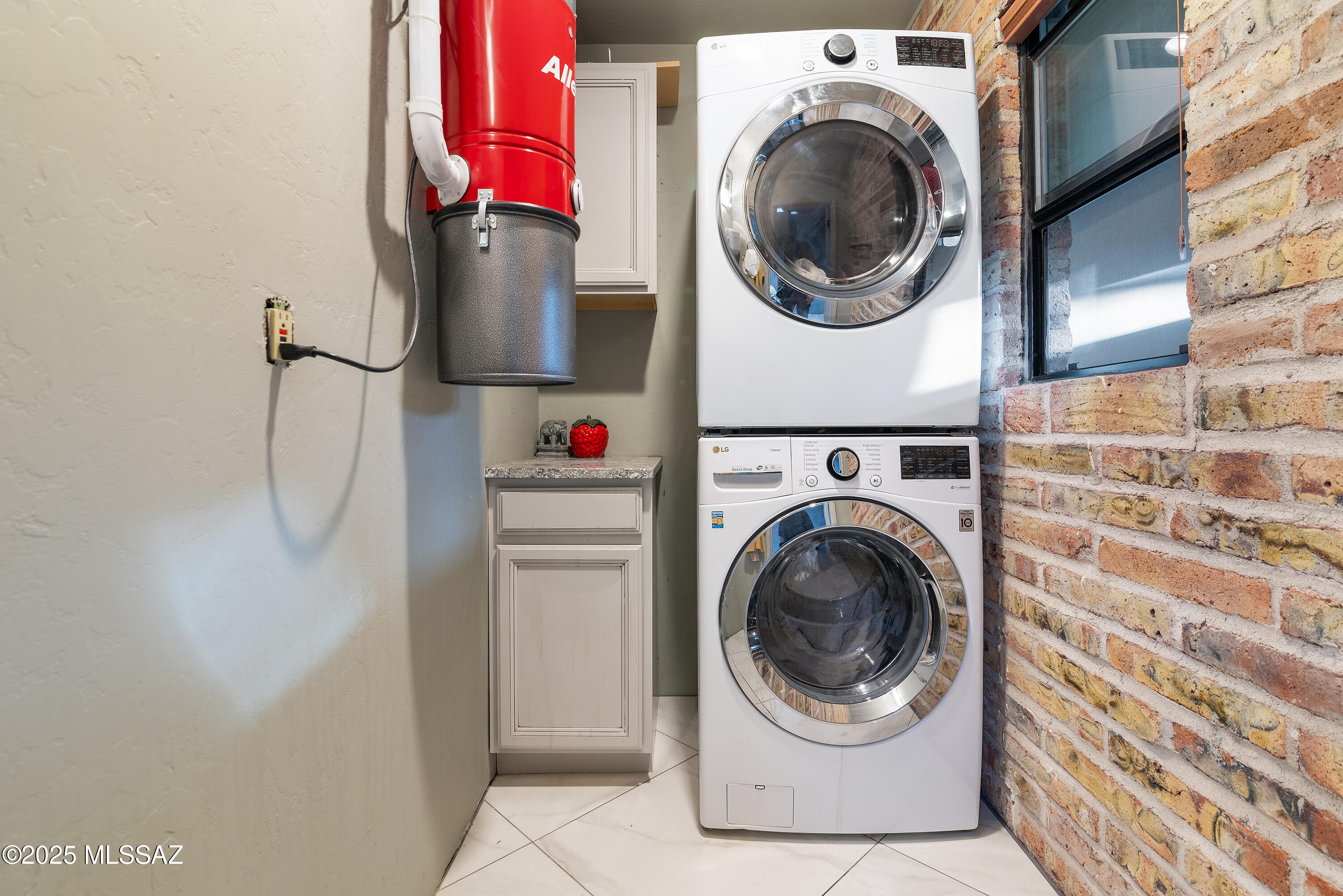 Unsubdivided - Residential Lease