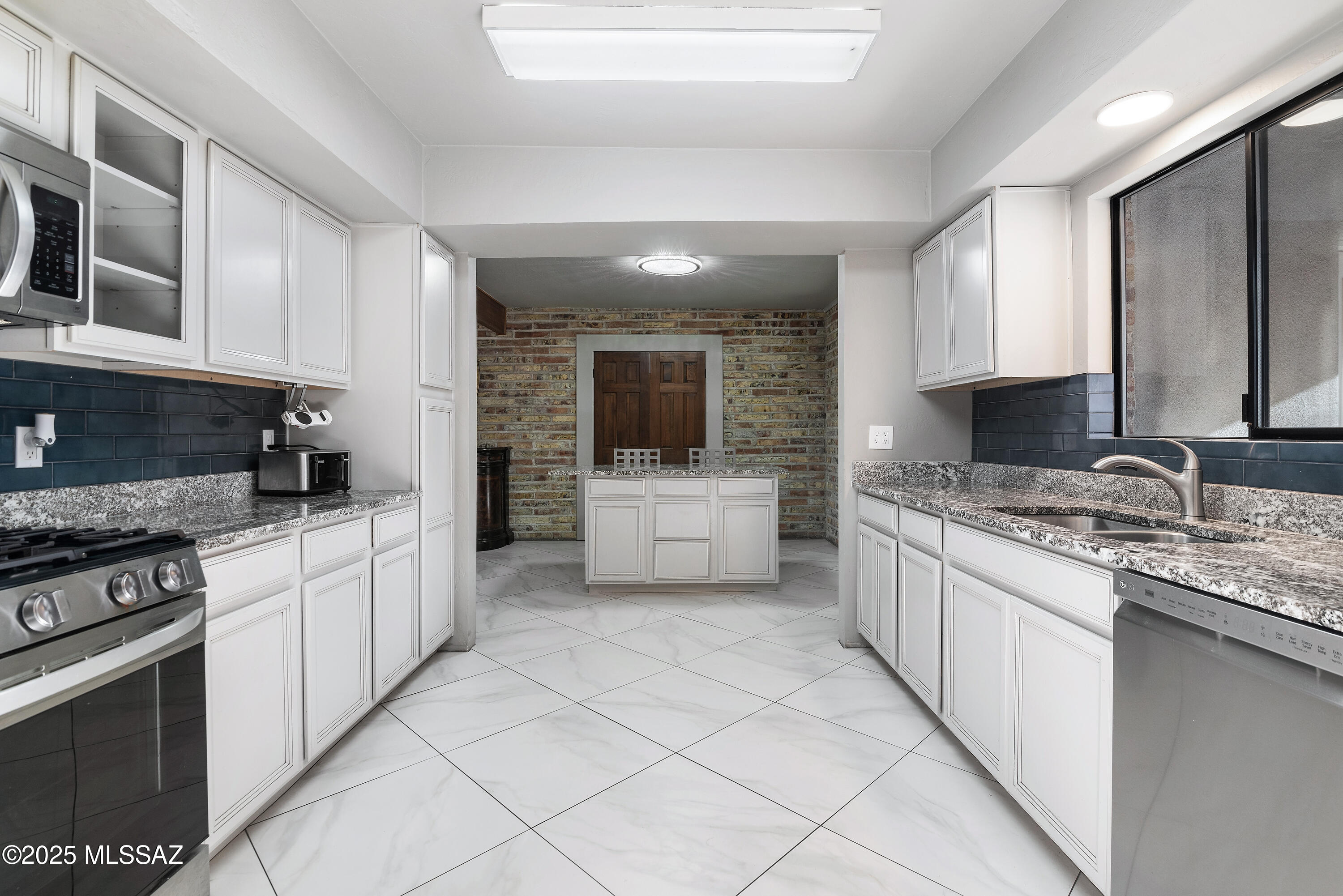 Unsubdivided - Residential Lease