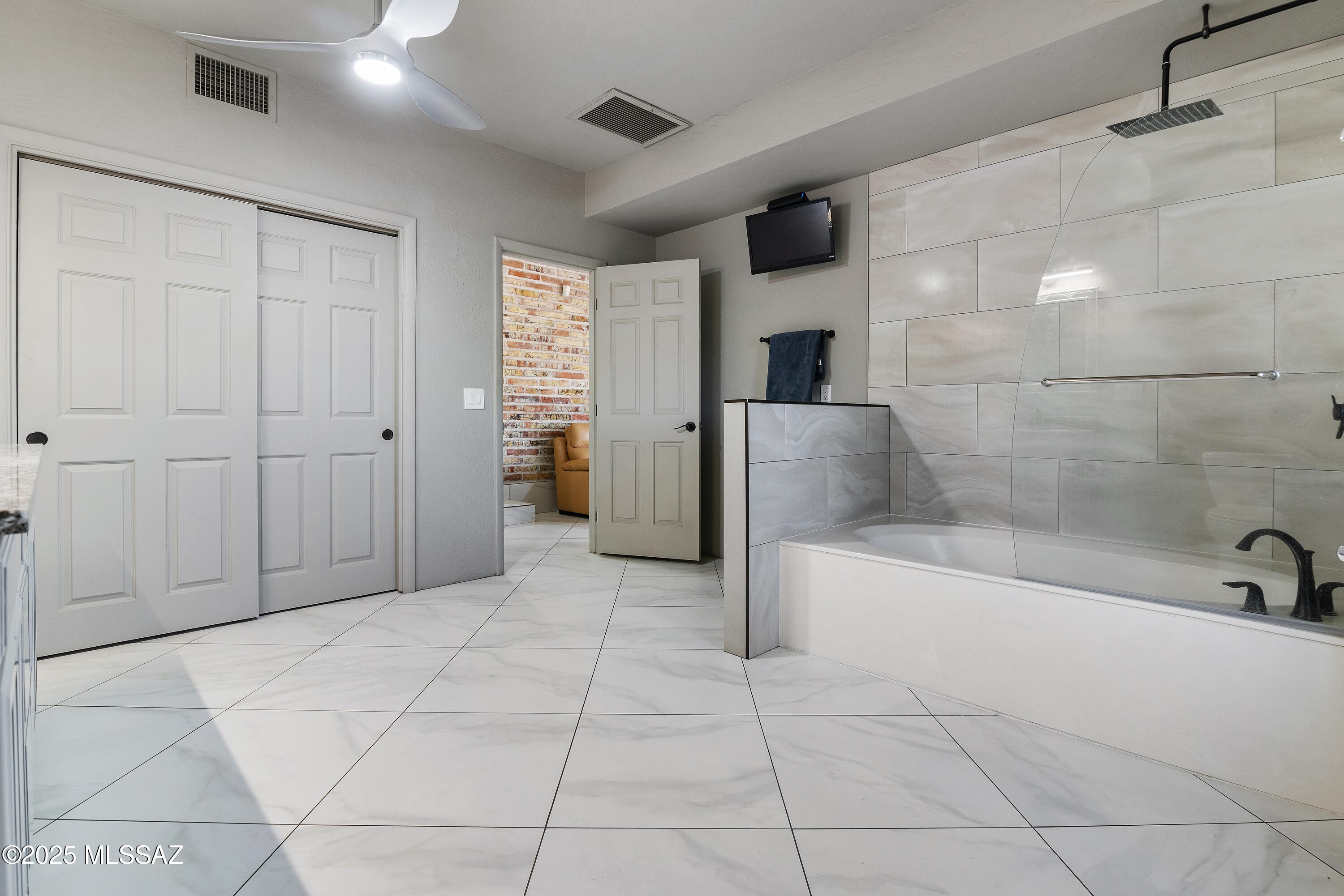 Unsubdivided - Residential Lease