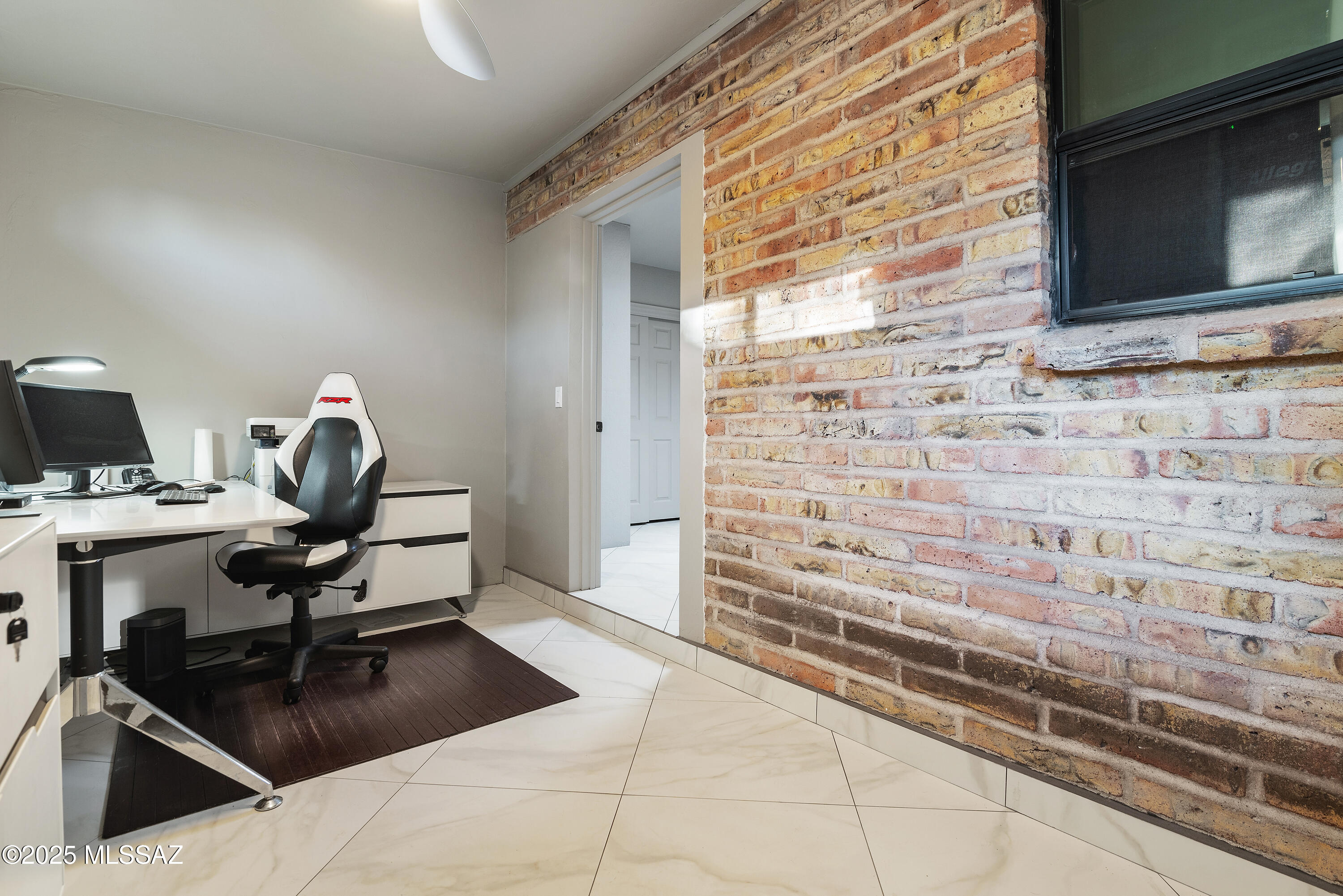 Unsubdivided - Residential Lease