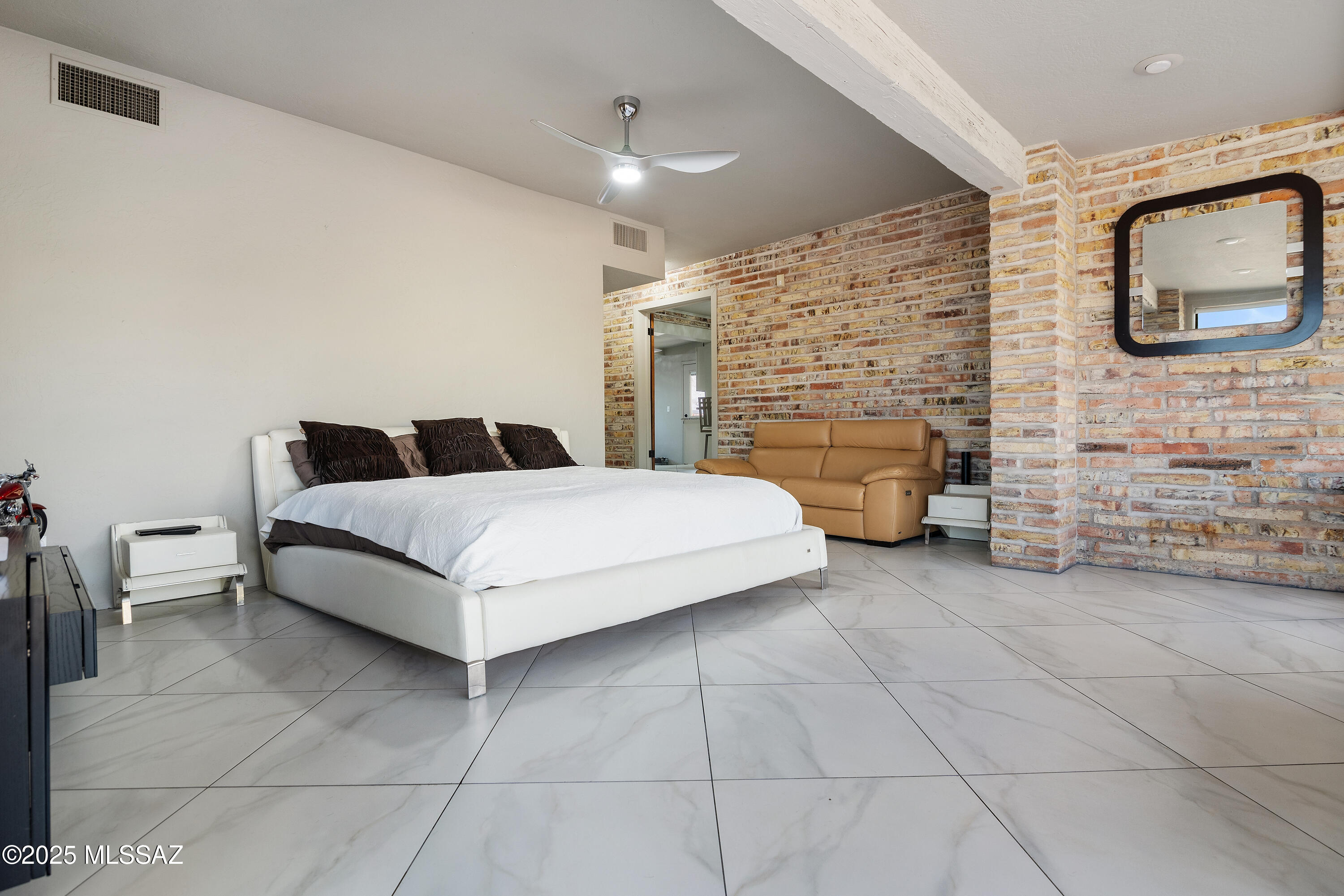 Unsubdivided - Residential Lease