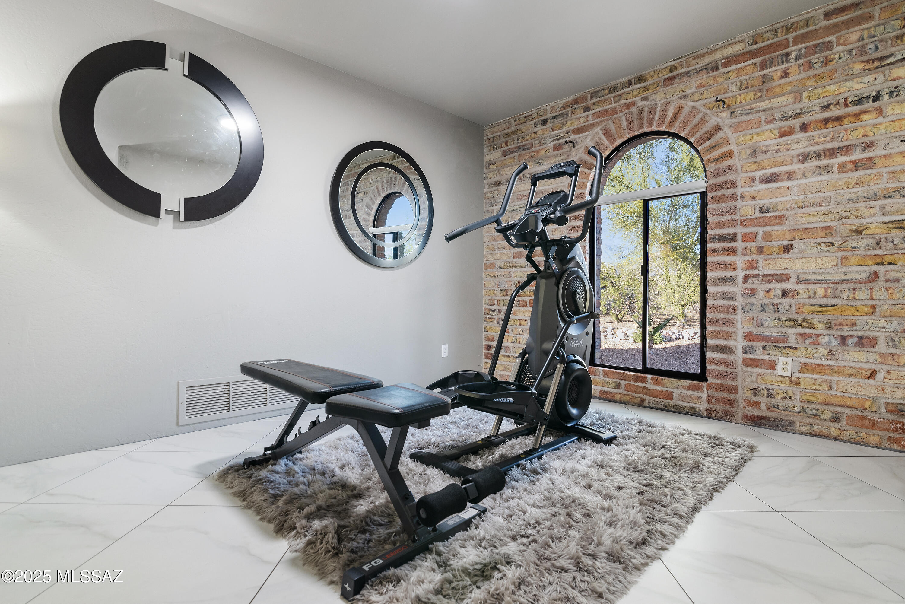 Unsubdivided - Residential Lease