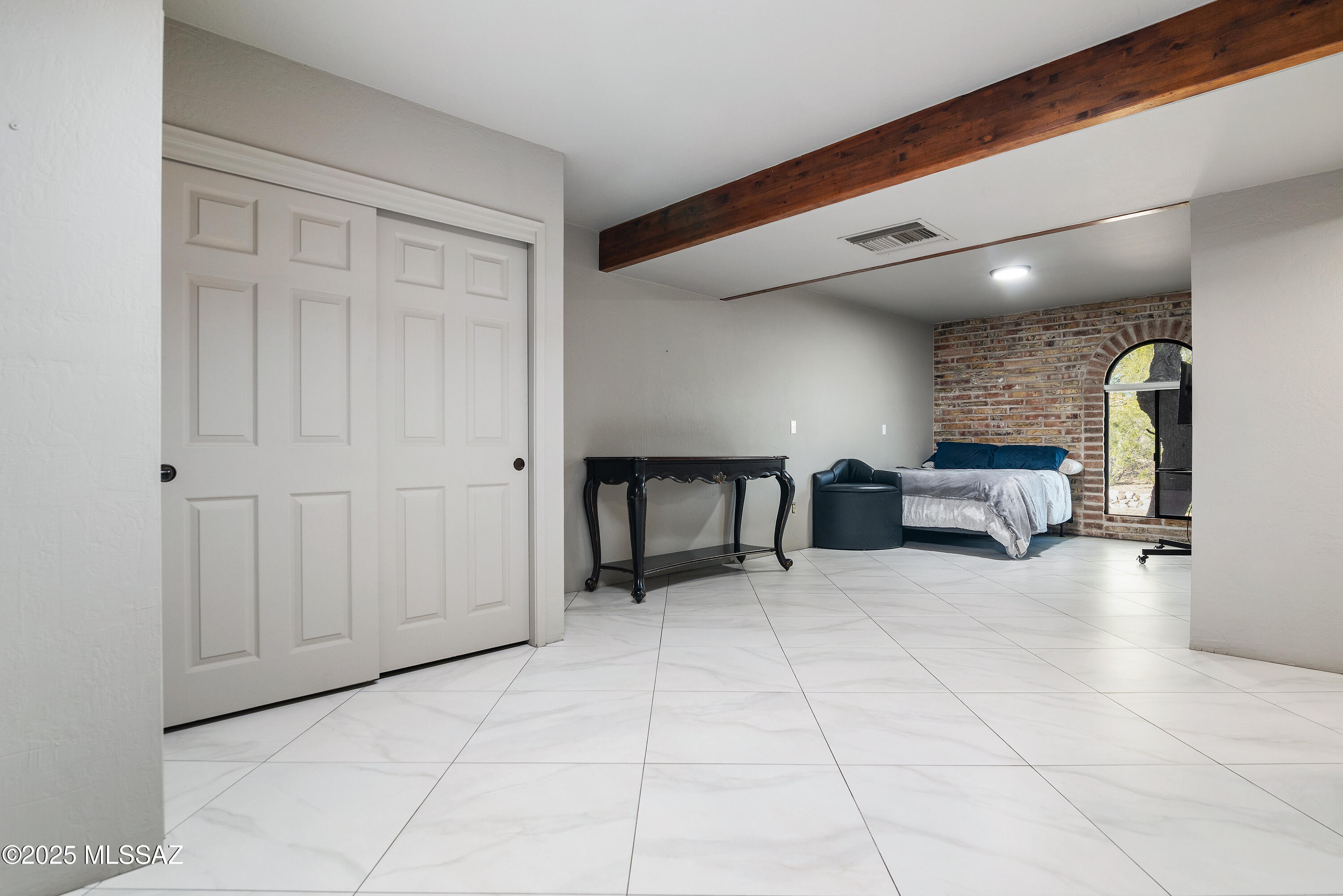 Unsubdivided - Residential Lease