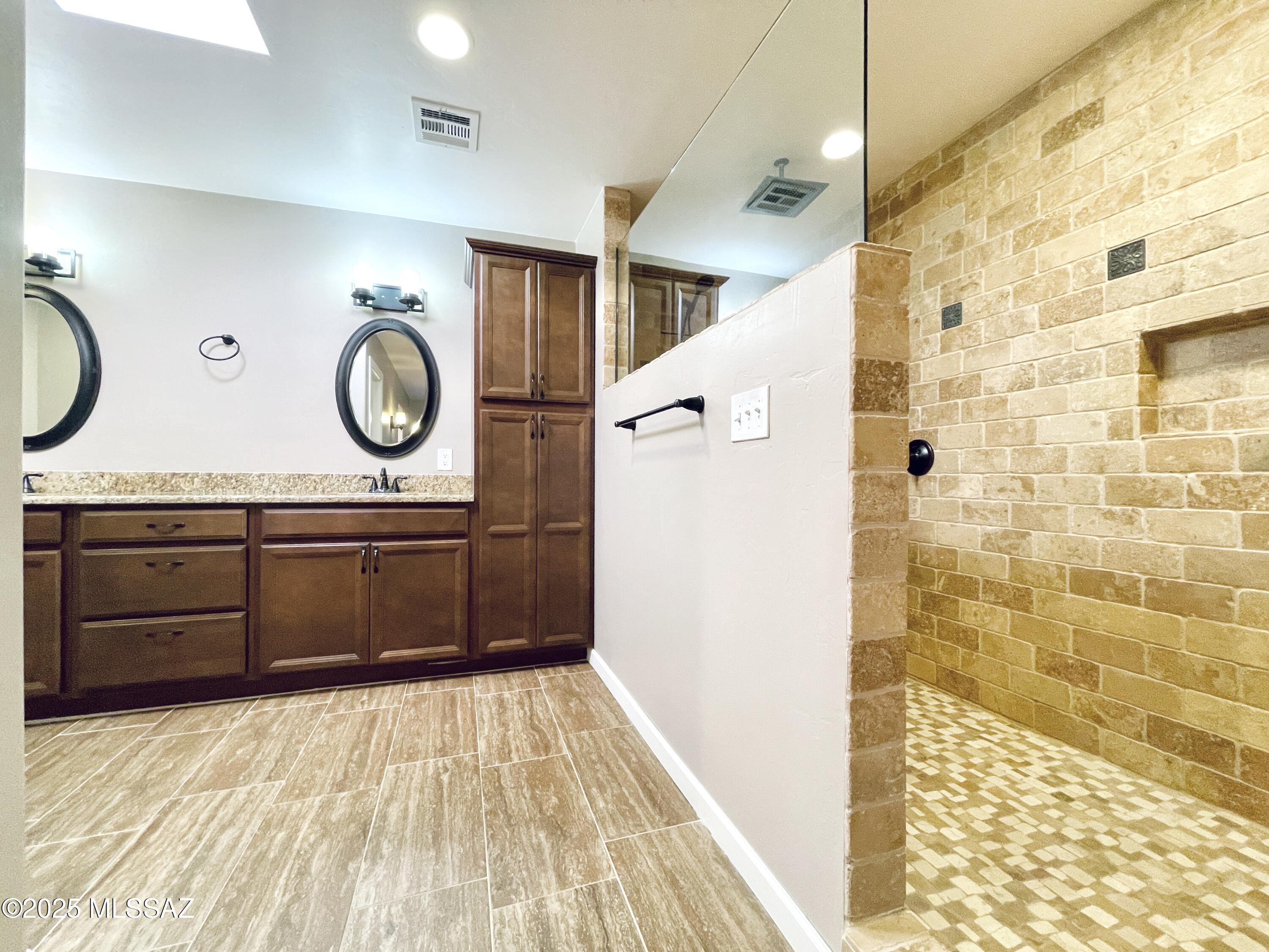 La Cebadilla Estates (1-161) - Residential Lease
