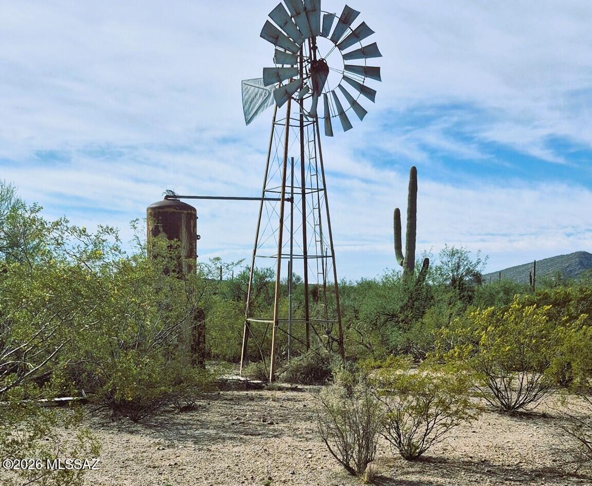 10-acre parcel with recorded access off E Cadillac Wash Rd, just minutes from AZ-79. Set back from the road for added privacy in a low-density area with large surrounding parcels and nearby Arizona State Trust Land.

Natural desert terrain with native vegetation and wide-open views. No HOA. Ideal for a custom build, recreational use, or long-term hold.

Property to be conveyed in current condition. Buyer to verify utilities, access location, and development suitability.