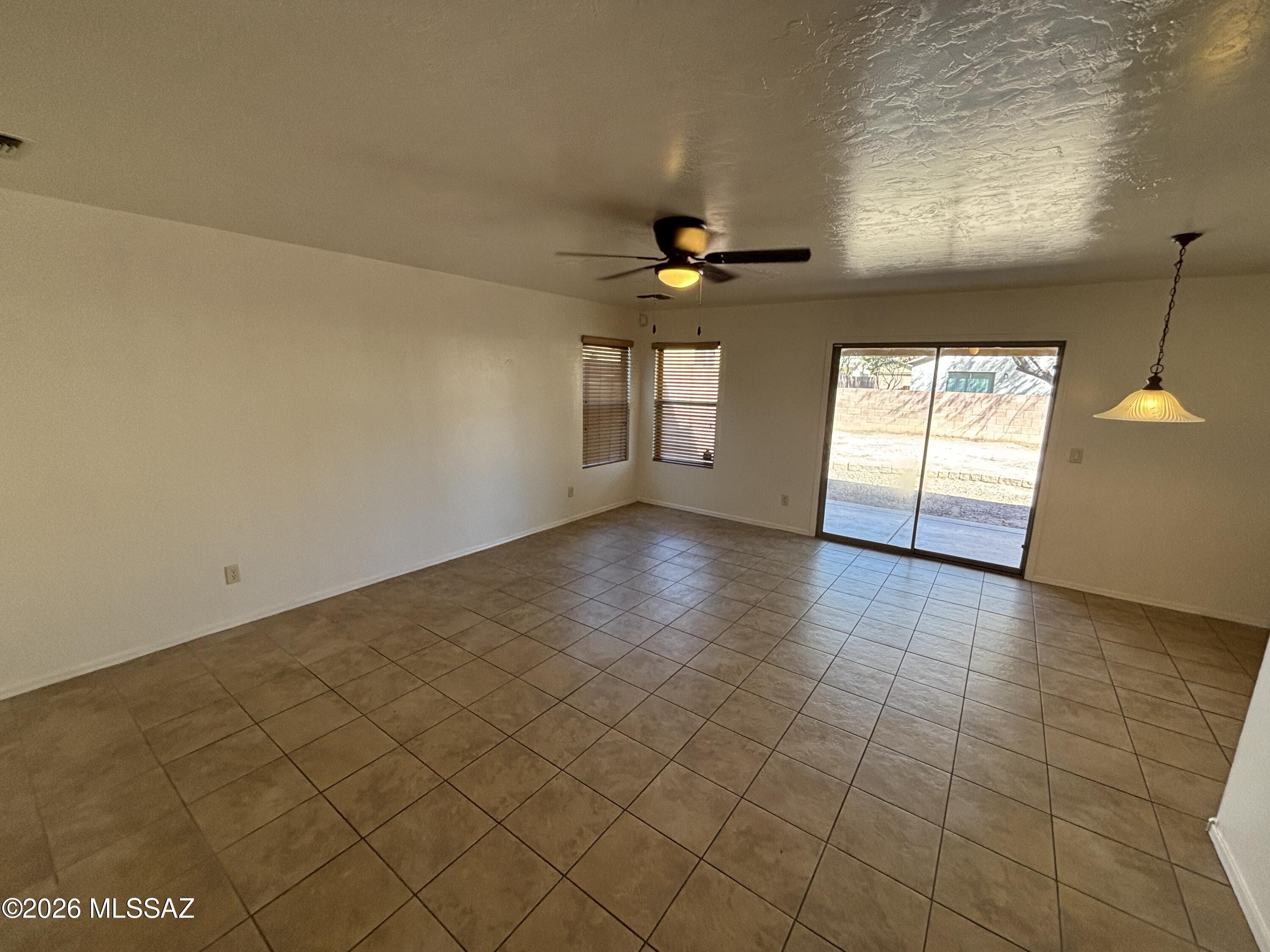 Los Arroyos Del Este Resub - Residential Lease
