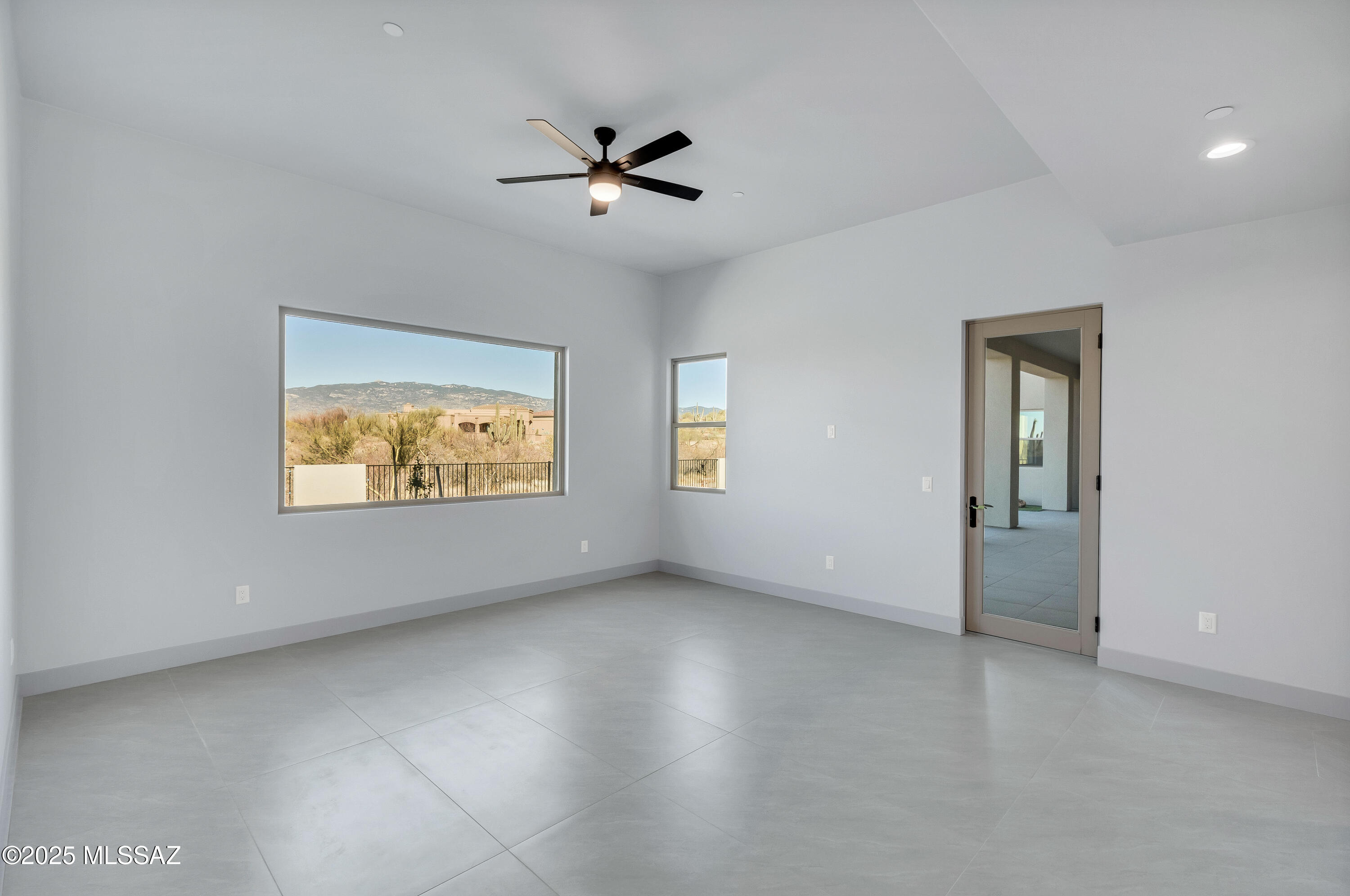 Coyote Creek (1-395) - Residential