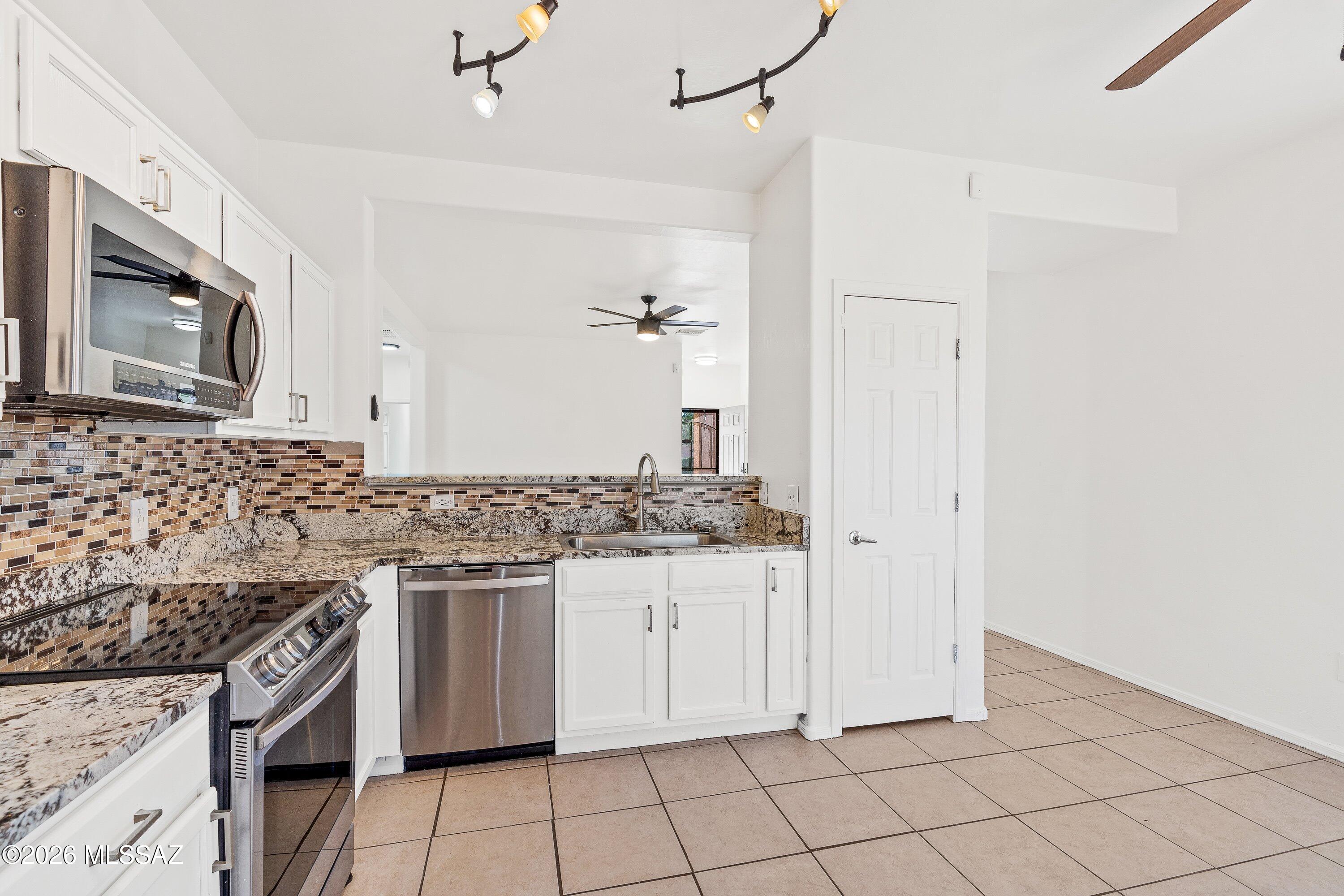 Rancho Valencia (1-583) - Residential Lease