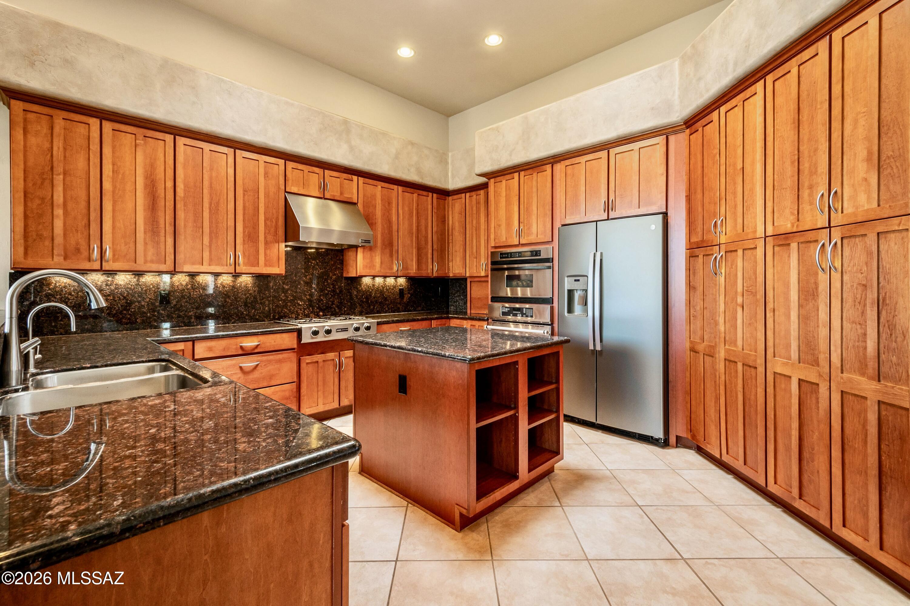 Sabino Mountain (1-290) - Residential