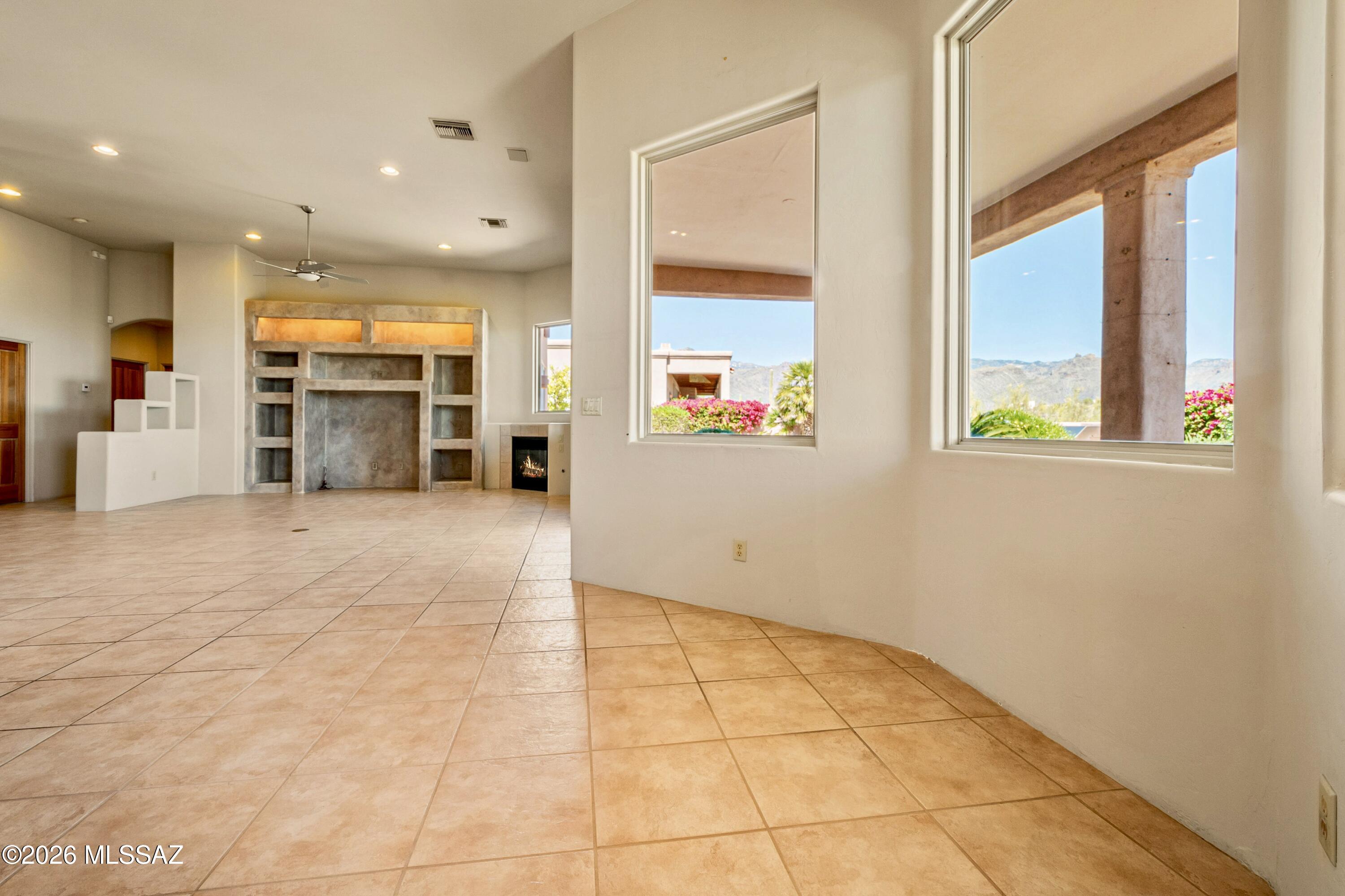 Sabino Mountain (1-290) - Residential