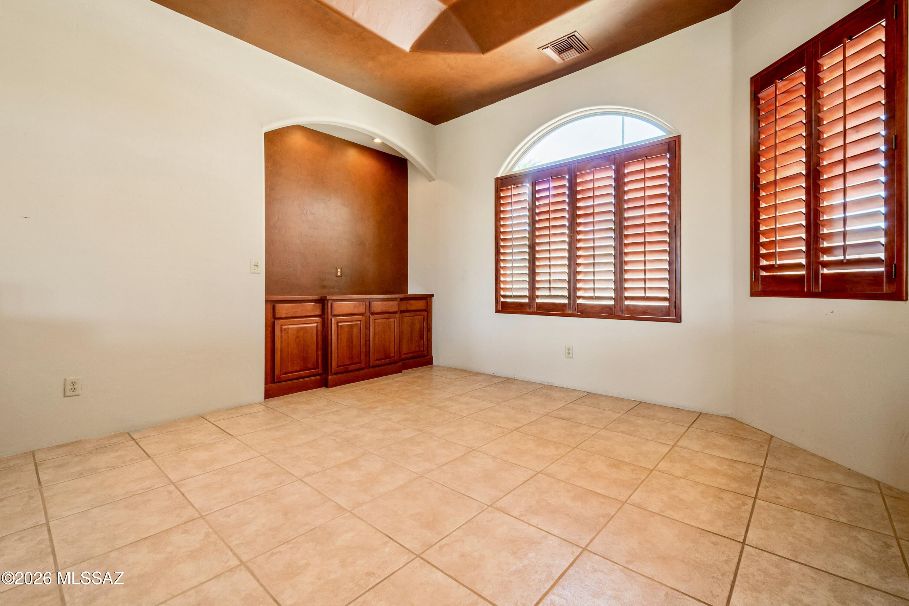 Sabino Mountain (1-290) - Residential