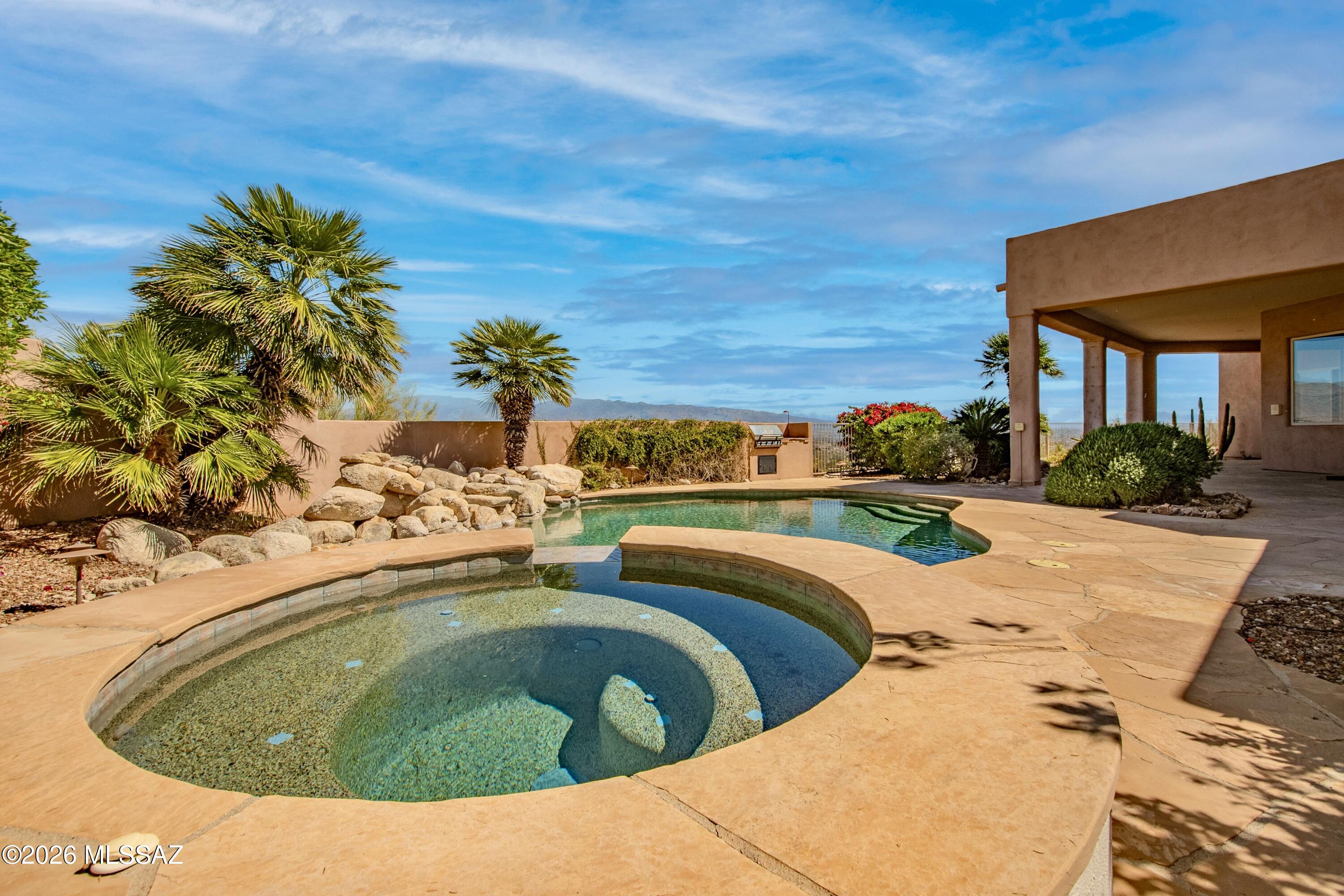 Sabino Mountain (1-290) - Residential
