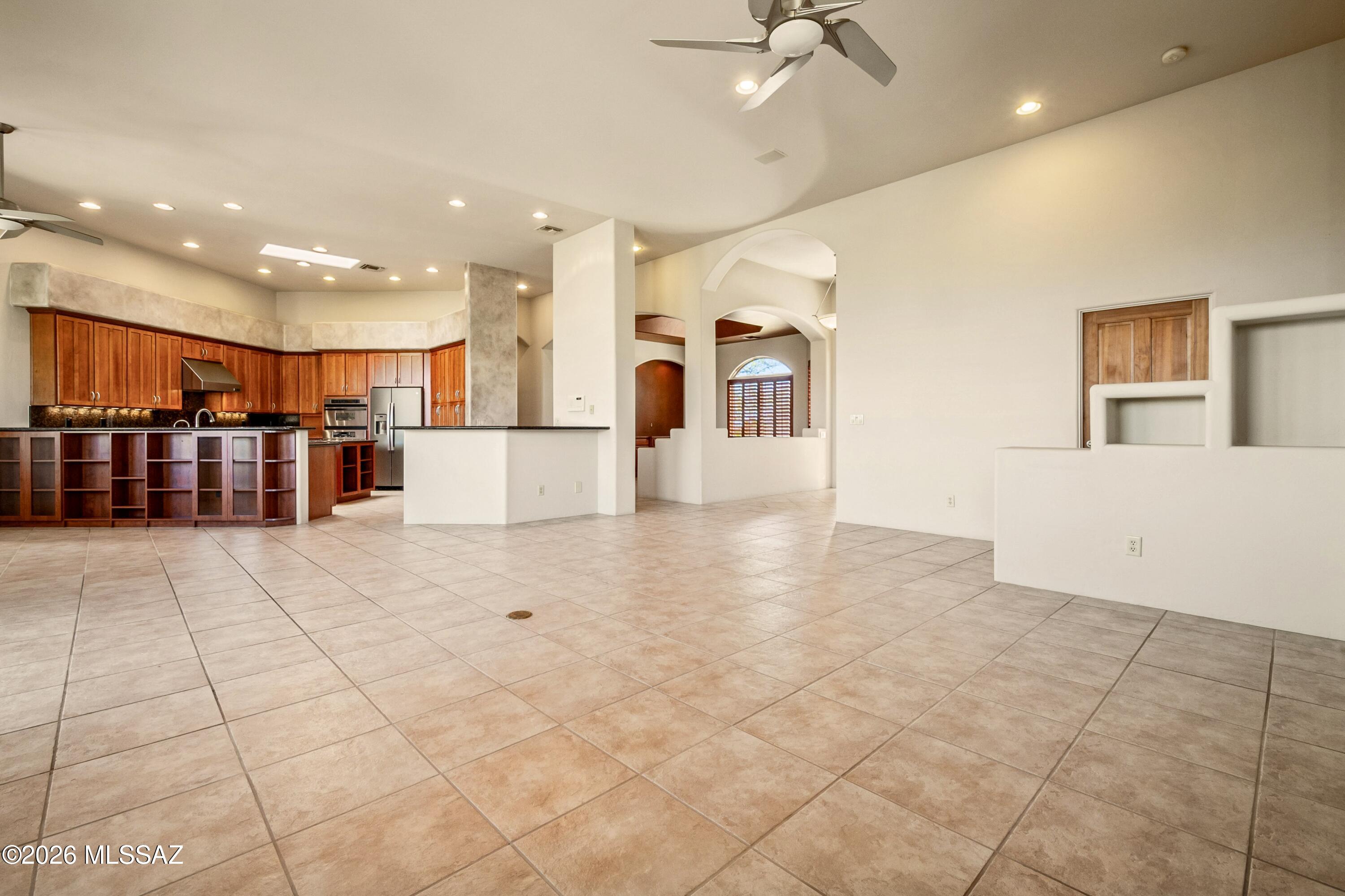 Sabino Mountain (1-290) - Residential