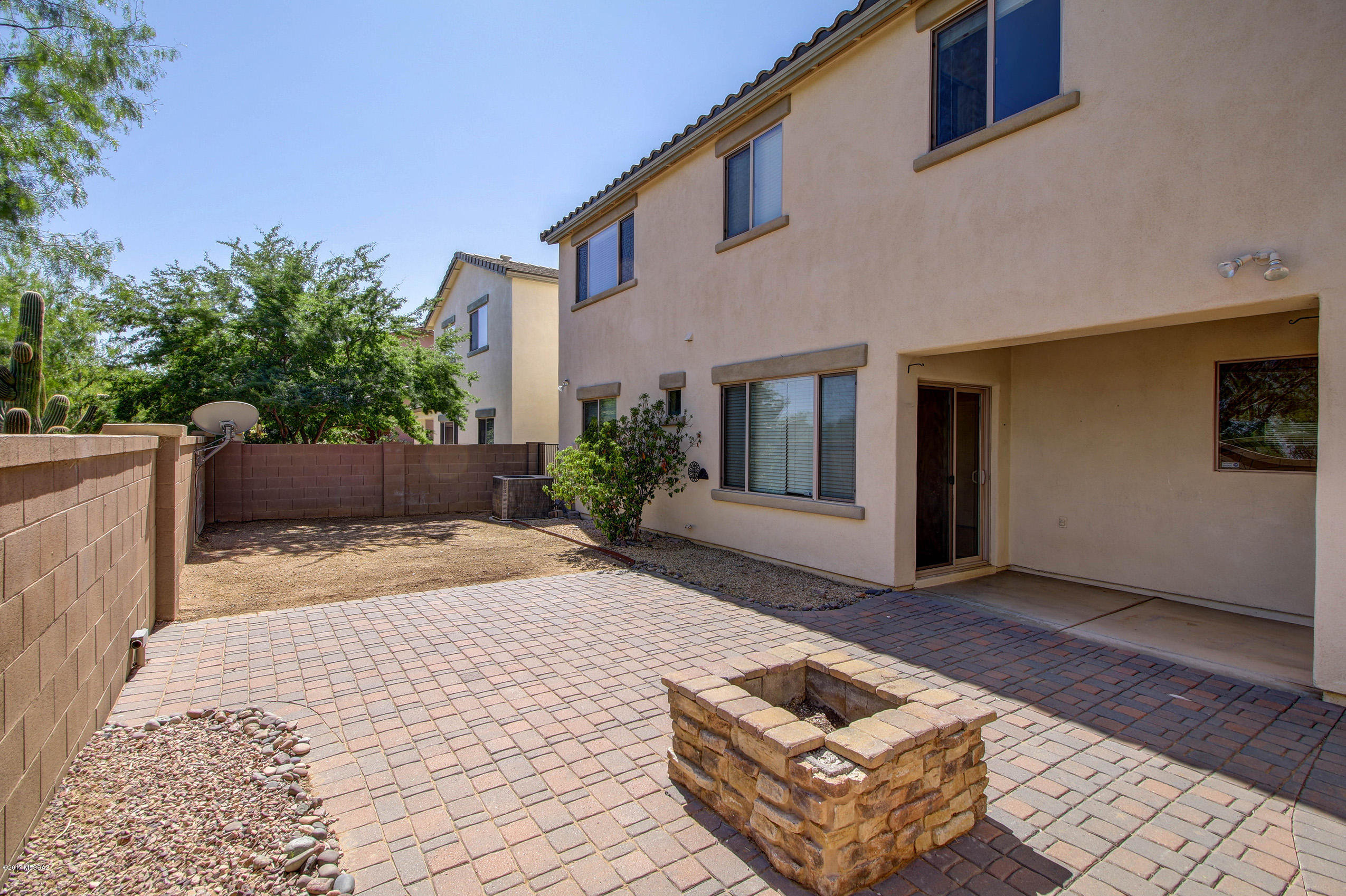 Presidio De Cancion (1-200) - Residential Lease