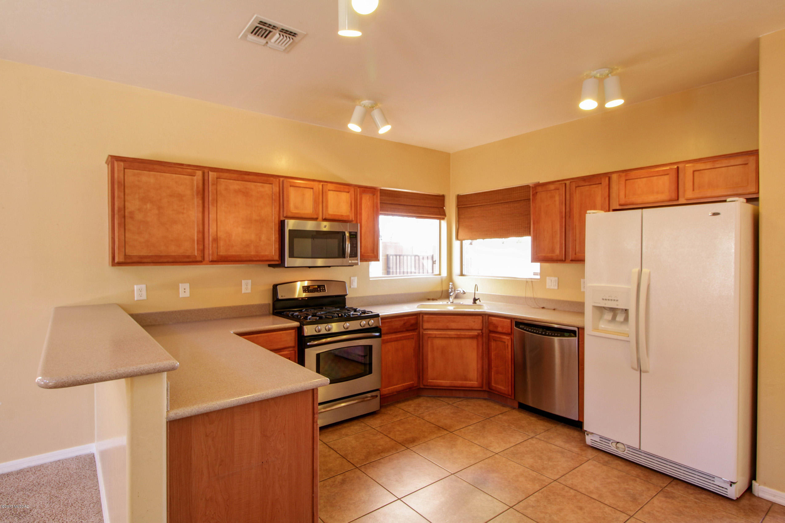 Presidio De Cancion (1-200) - Residential Lease