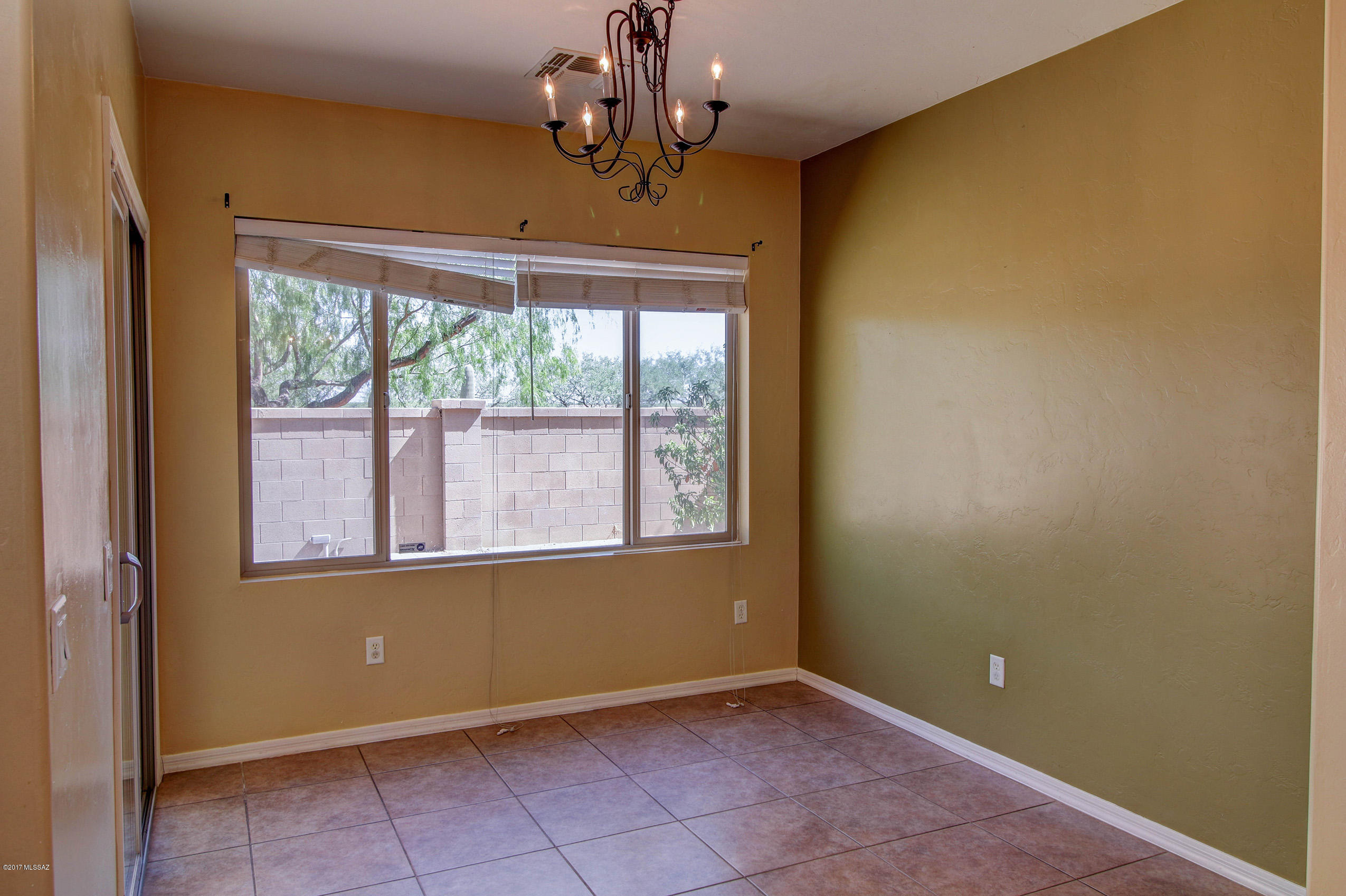 Presidio De Cancion (1-200) - Residential Lease