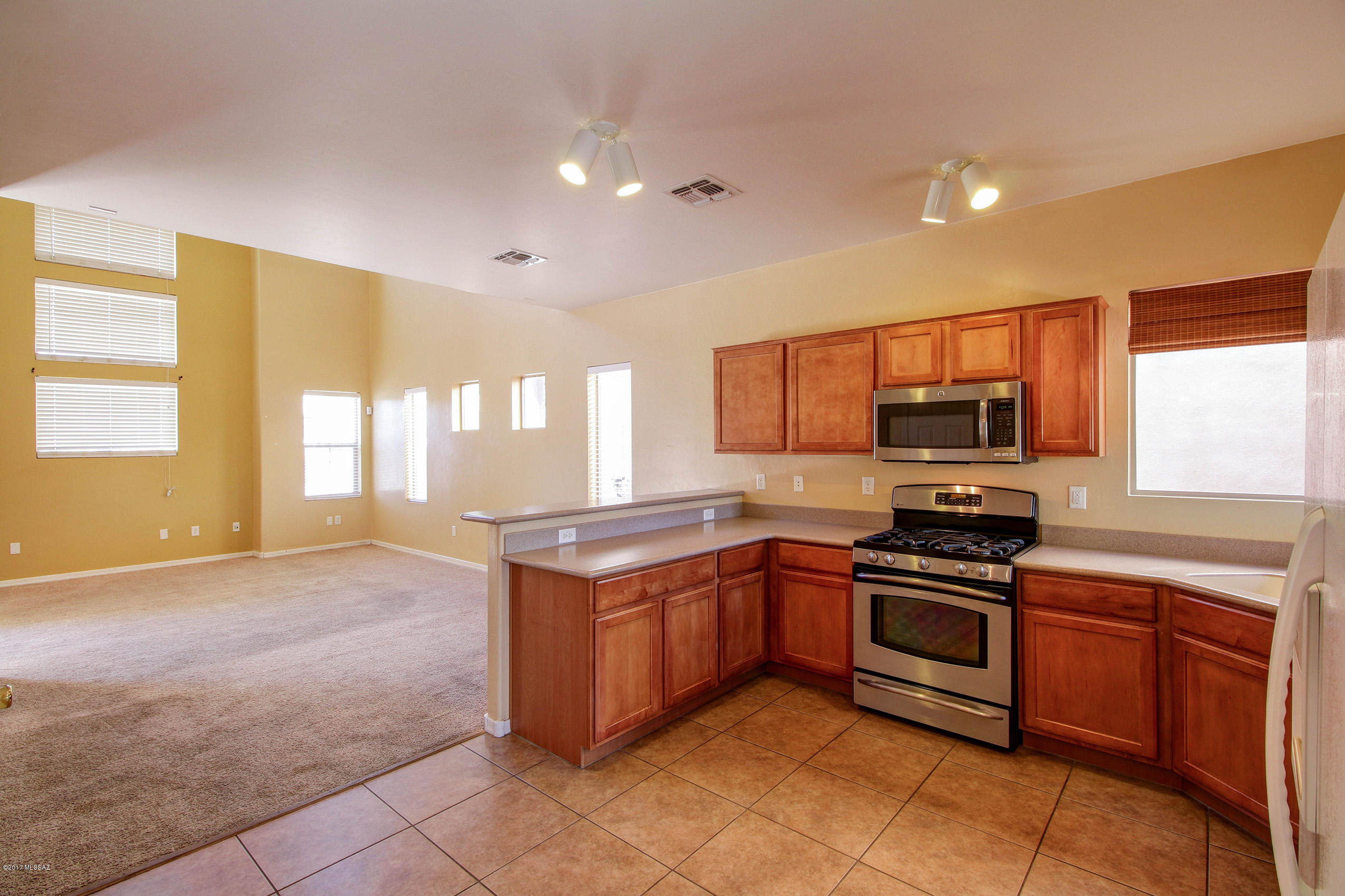 Presidio De Cancion (1-200) - Residential Lease