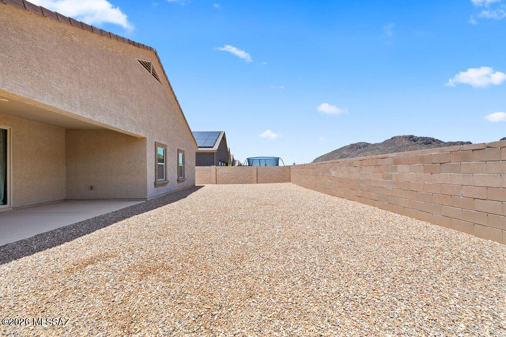 Saguaro Bloom 7B - Residential