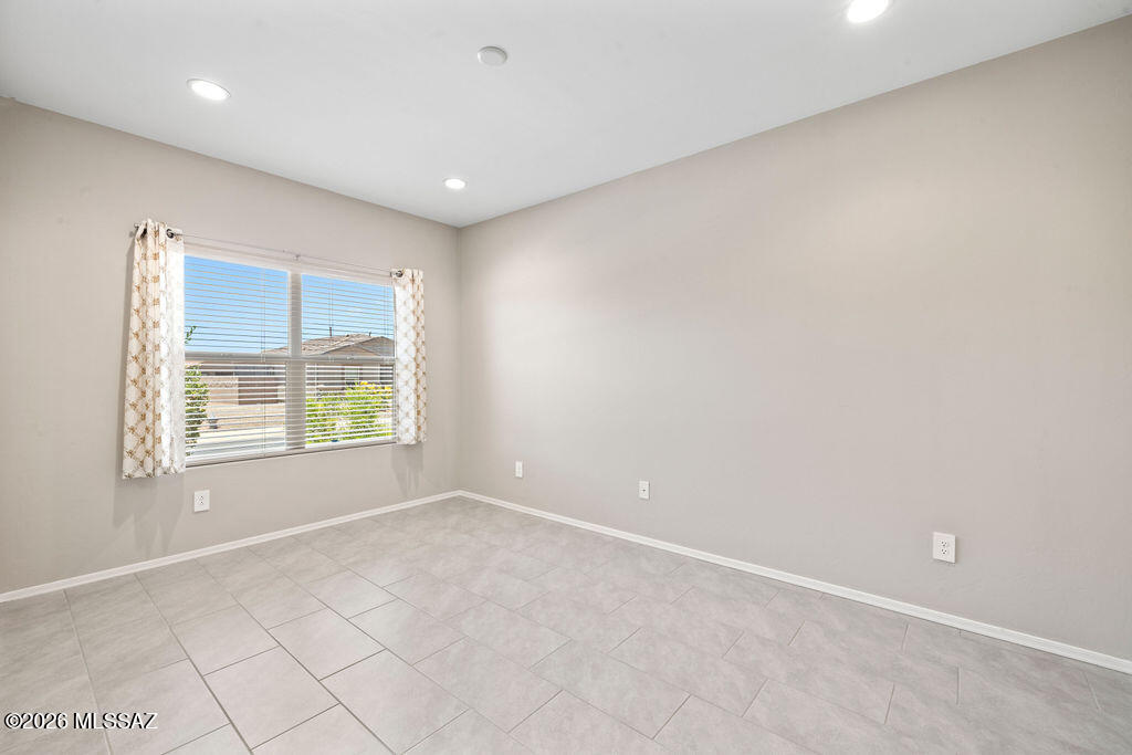 Saguaro Bloom 7B - Residential