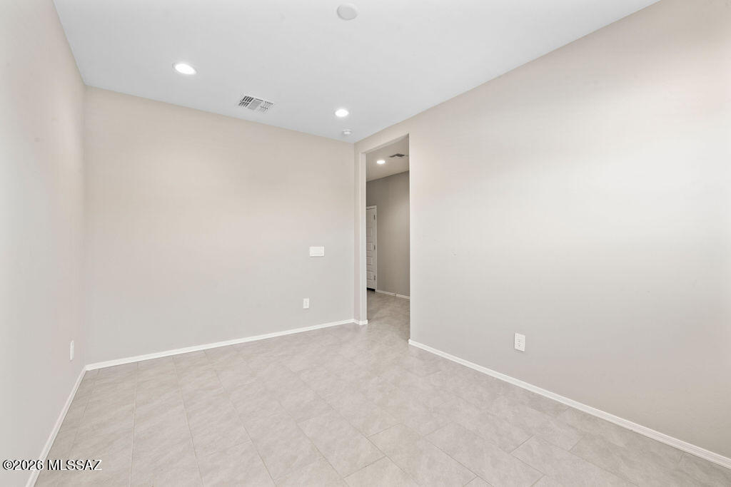 Saguaro Bloom 7B - Residential