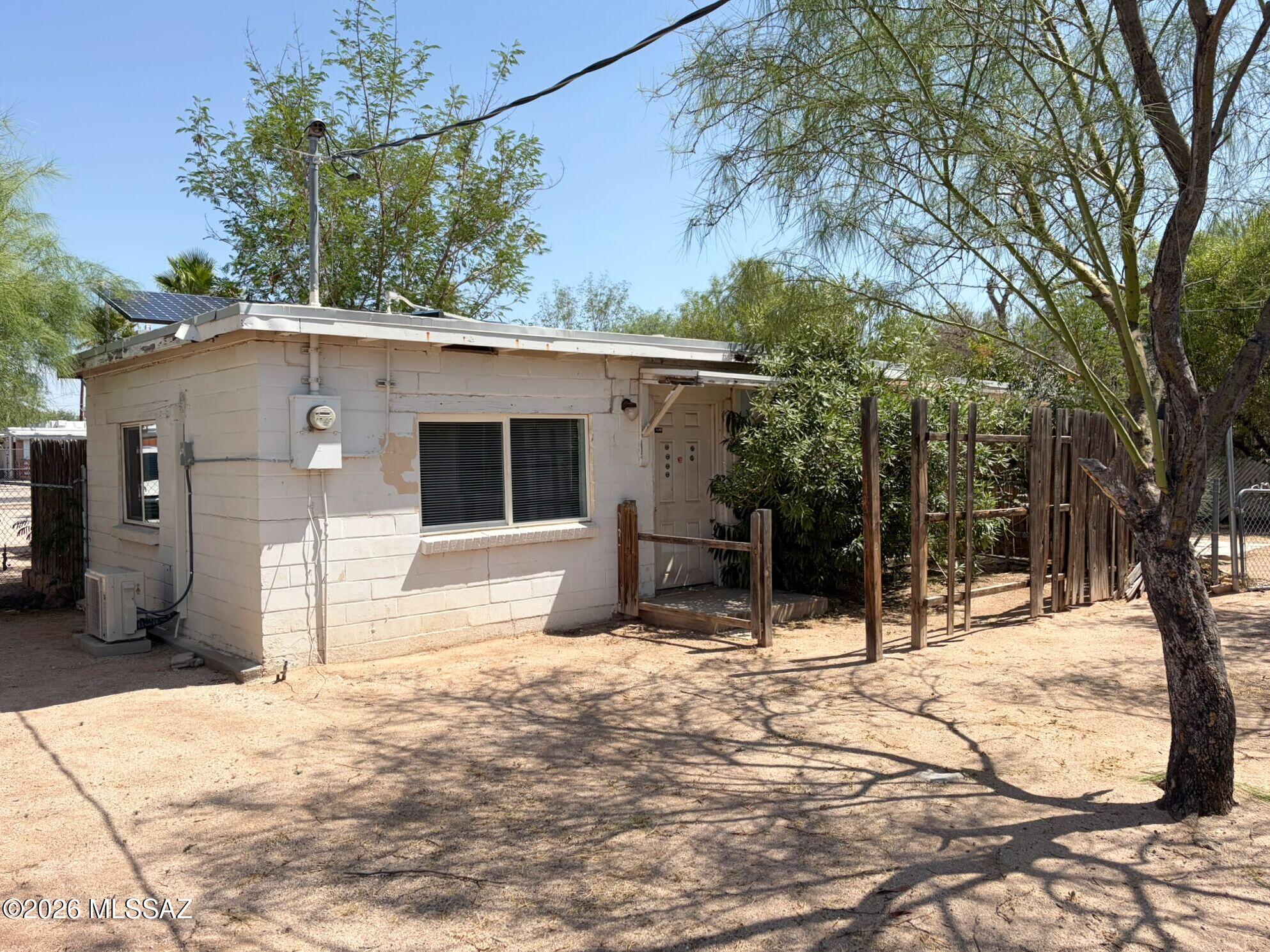 Miracle Mile Manor - Residential Lease