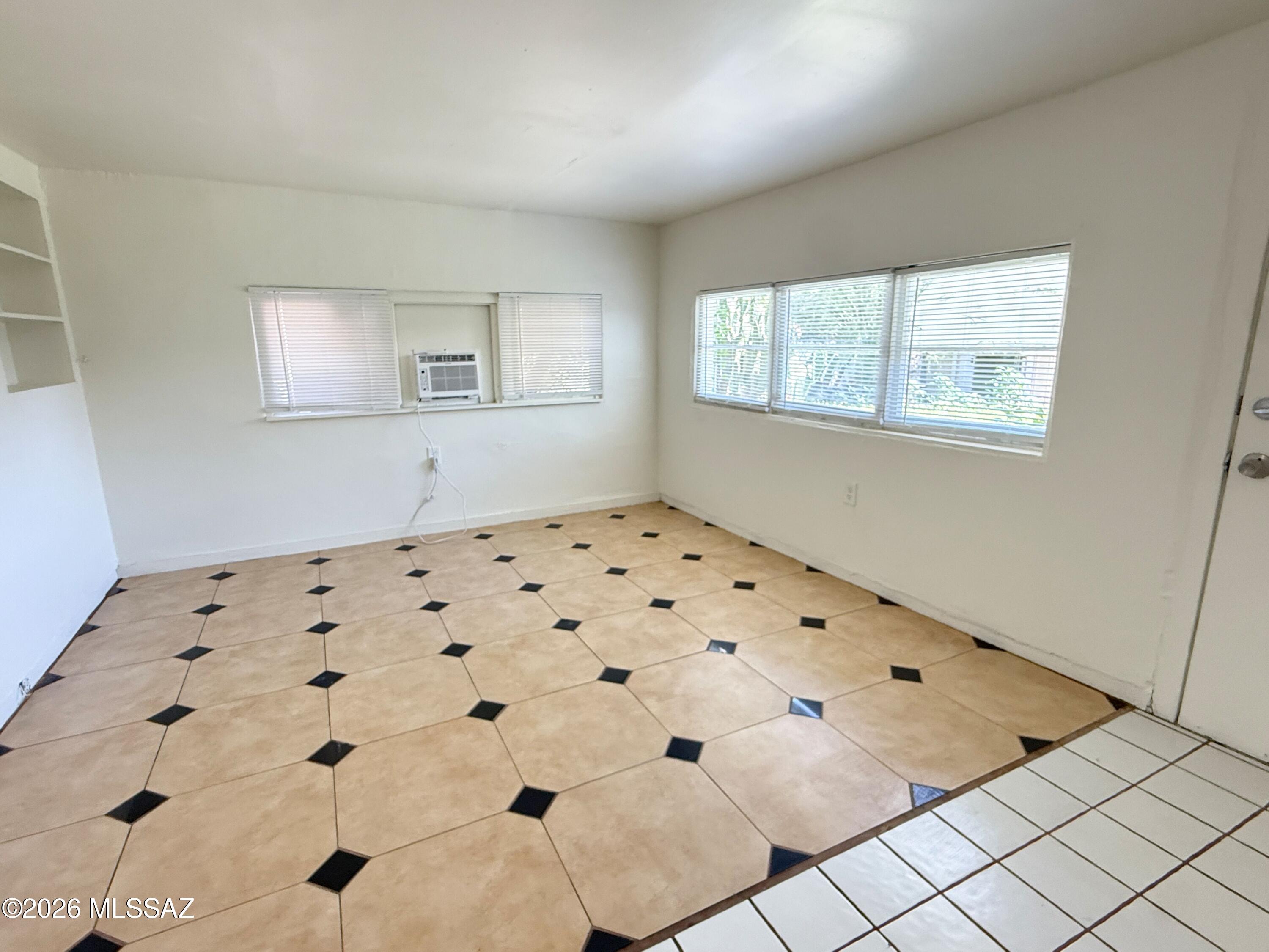 Miracle Mile Manor - Residential Lease