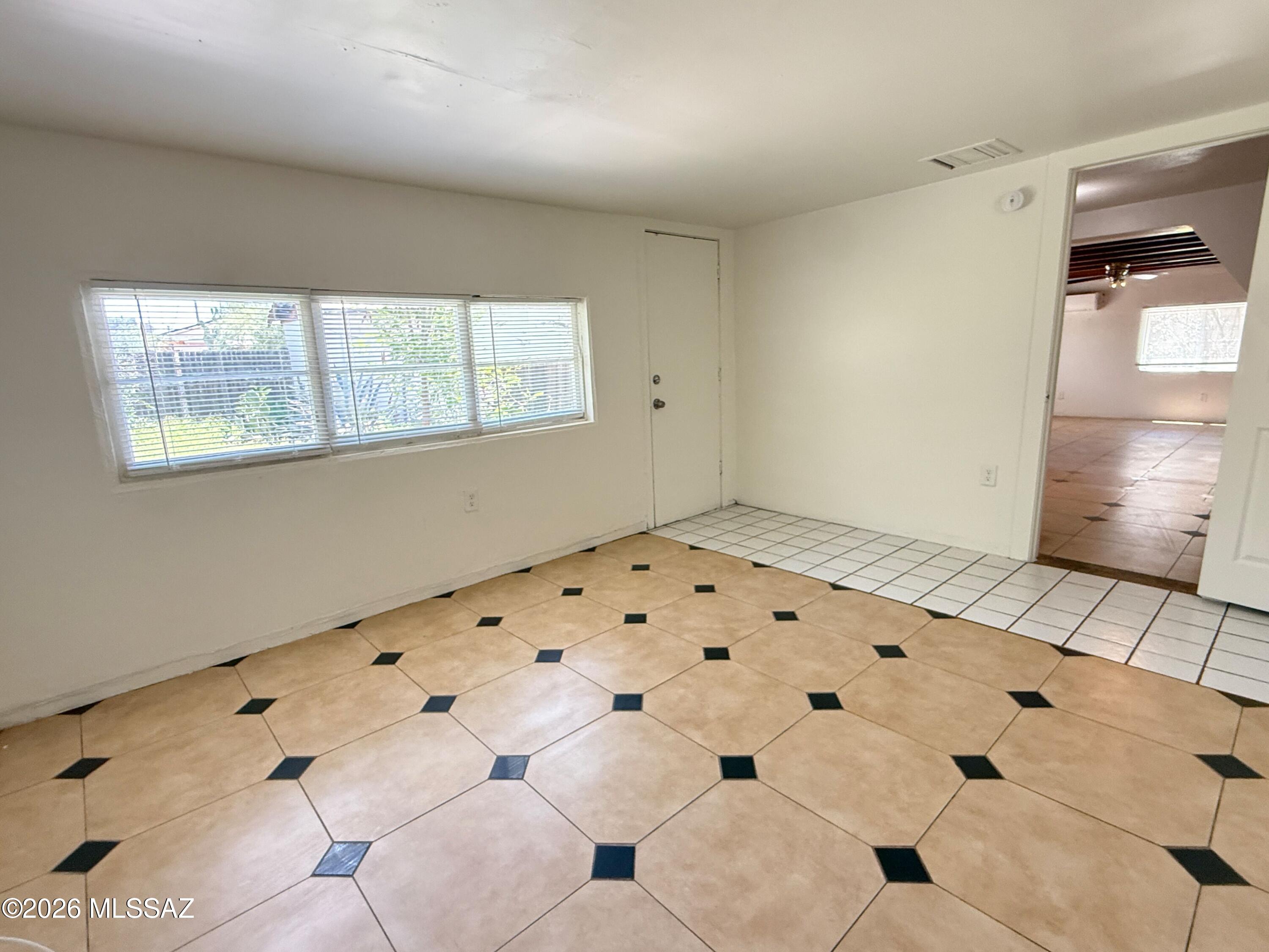 Miracle Mile Manor - Residential Lease
