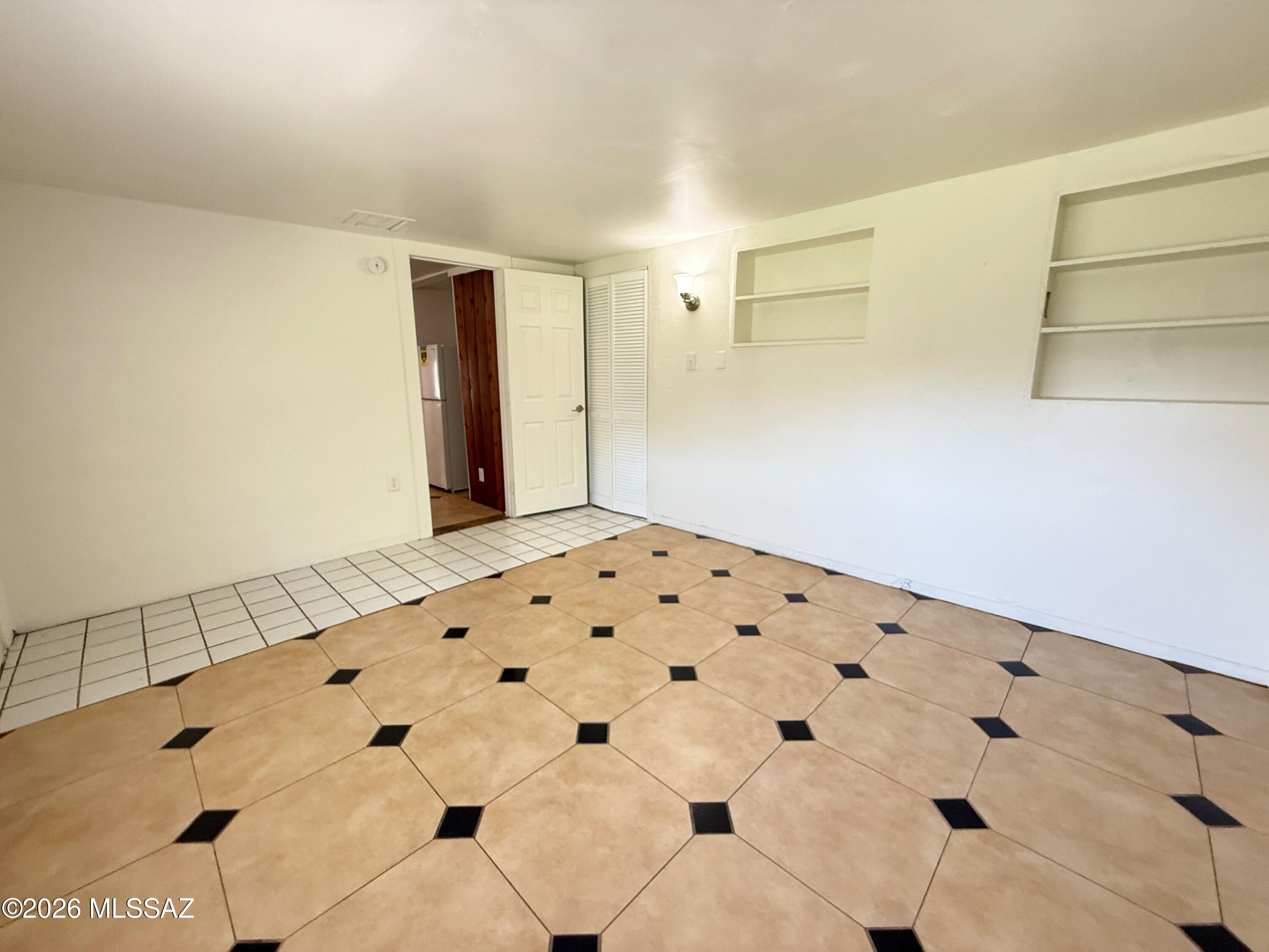 Miracle Mile Manor - Residential Lease