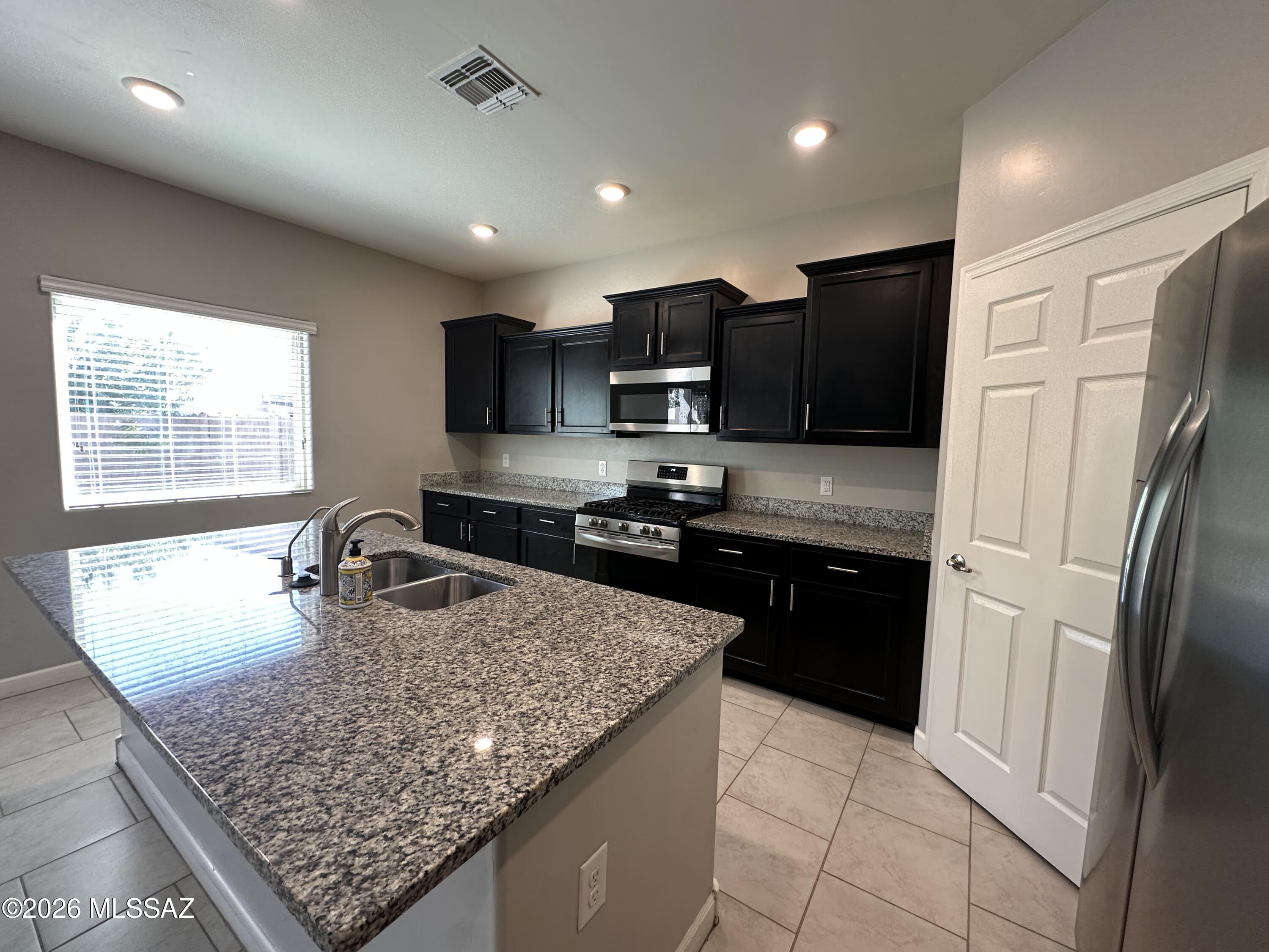 Vista Del Lago Norte SQ20140780198 - Residential